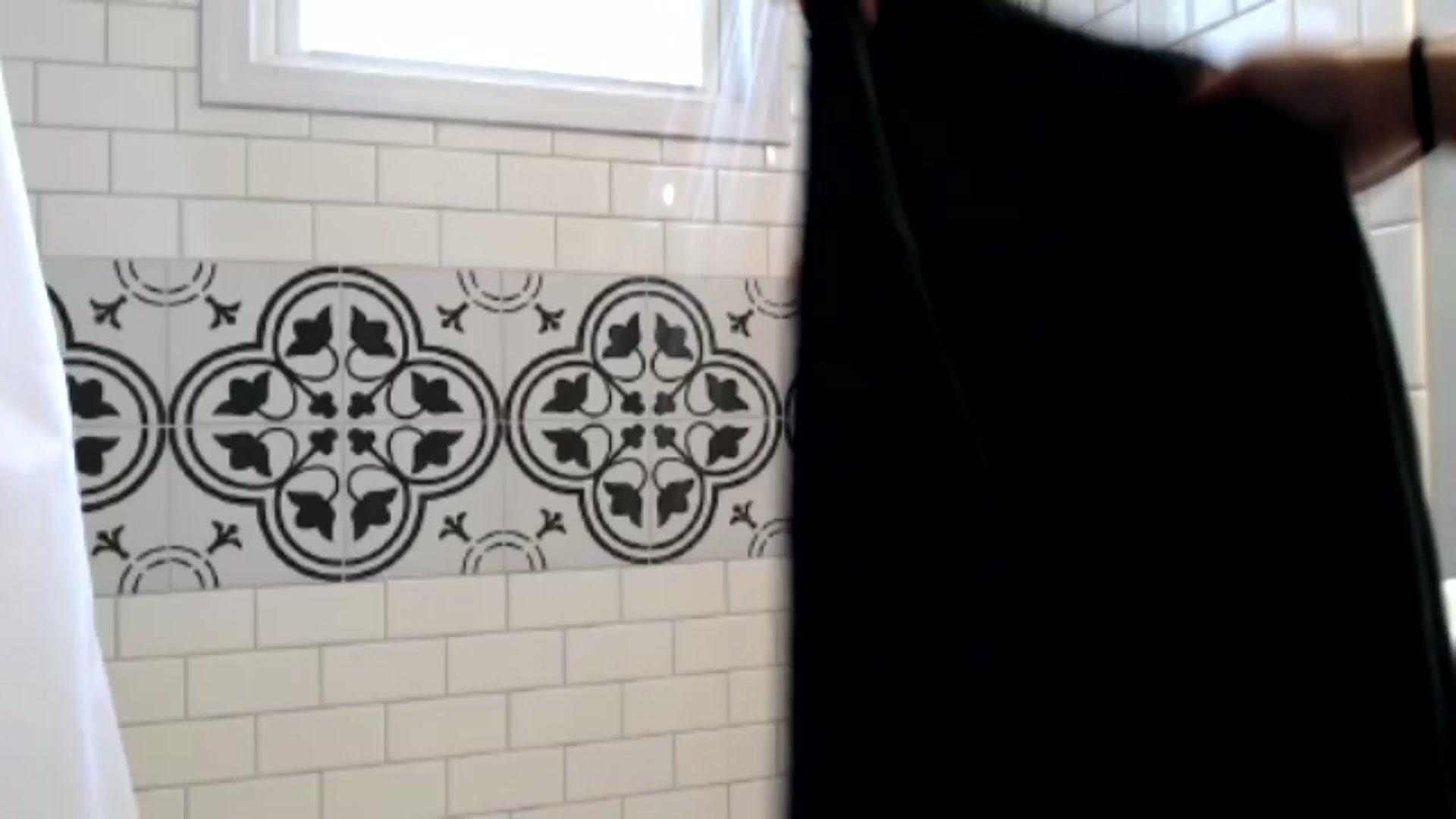 Gallery image thumbnail from FarmGirl__'s myfreecams stream on, 06/10/2024, 14:01 image 15 of 20
