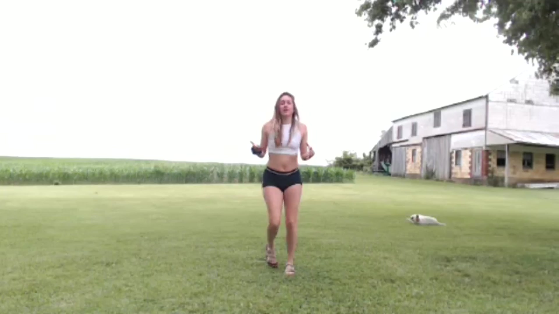 Gallery image thumbnail from FarmGirl__'s myfreecams stream on, 06/10/2024, 15:40 image 6 of 20