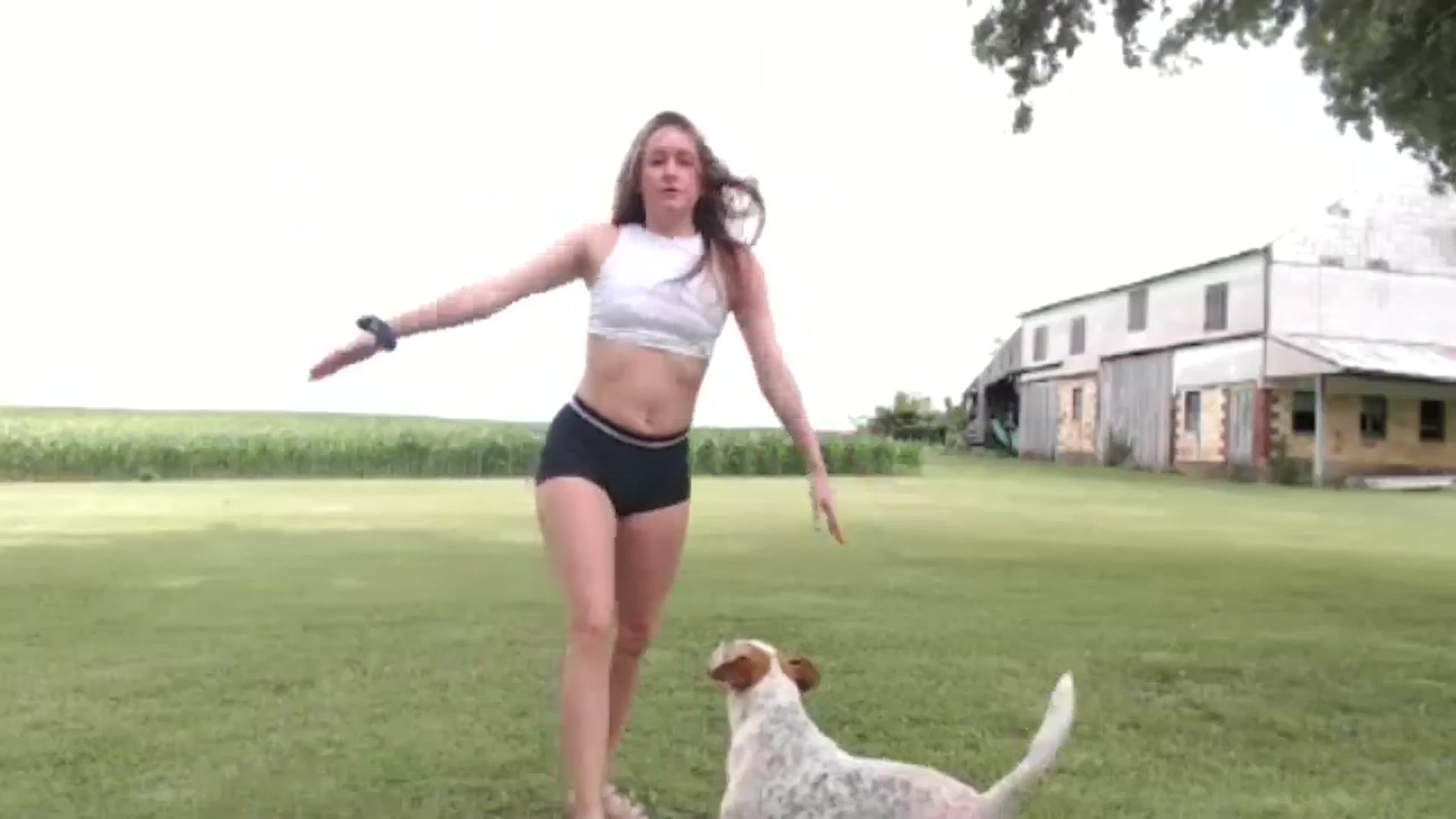 Gallery image thumbnail from FarmGirl__'s myfreecams stream on, 06/10/2024, 15:40 image 4 of 20