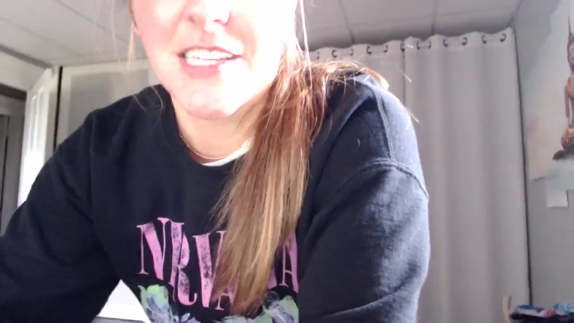 Gallery image thumbnail from FarmGirl__'s myfreecams stream on, 06/10/2024, 21:44 image 6 of 20