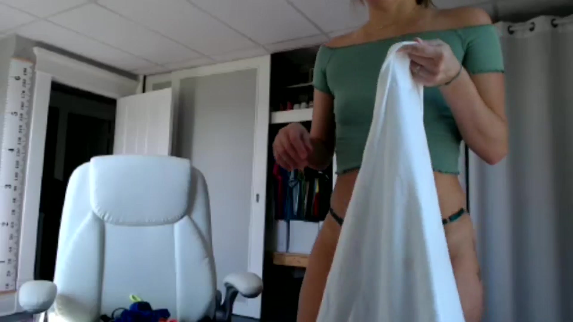 Gallery image thumbnail from FarmGirl__'s myfreecams stream on, 06/11/2024, 14:16 image 13 of 20