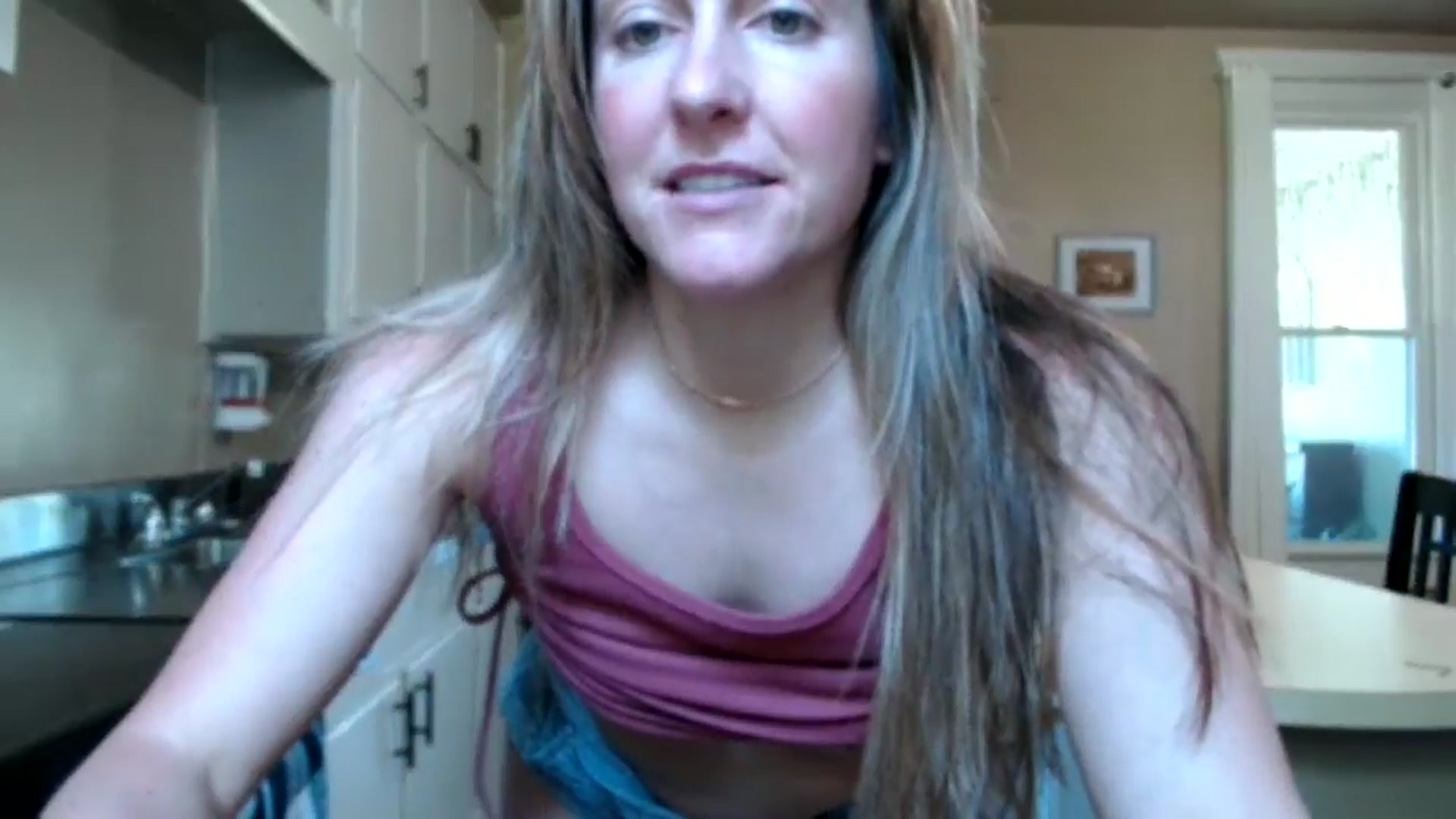 Gallery image thumbnail from FarmGirl__'s myfreecams stream on, 06/12/2024, 19:21 image 7 of 20