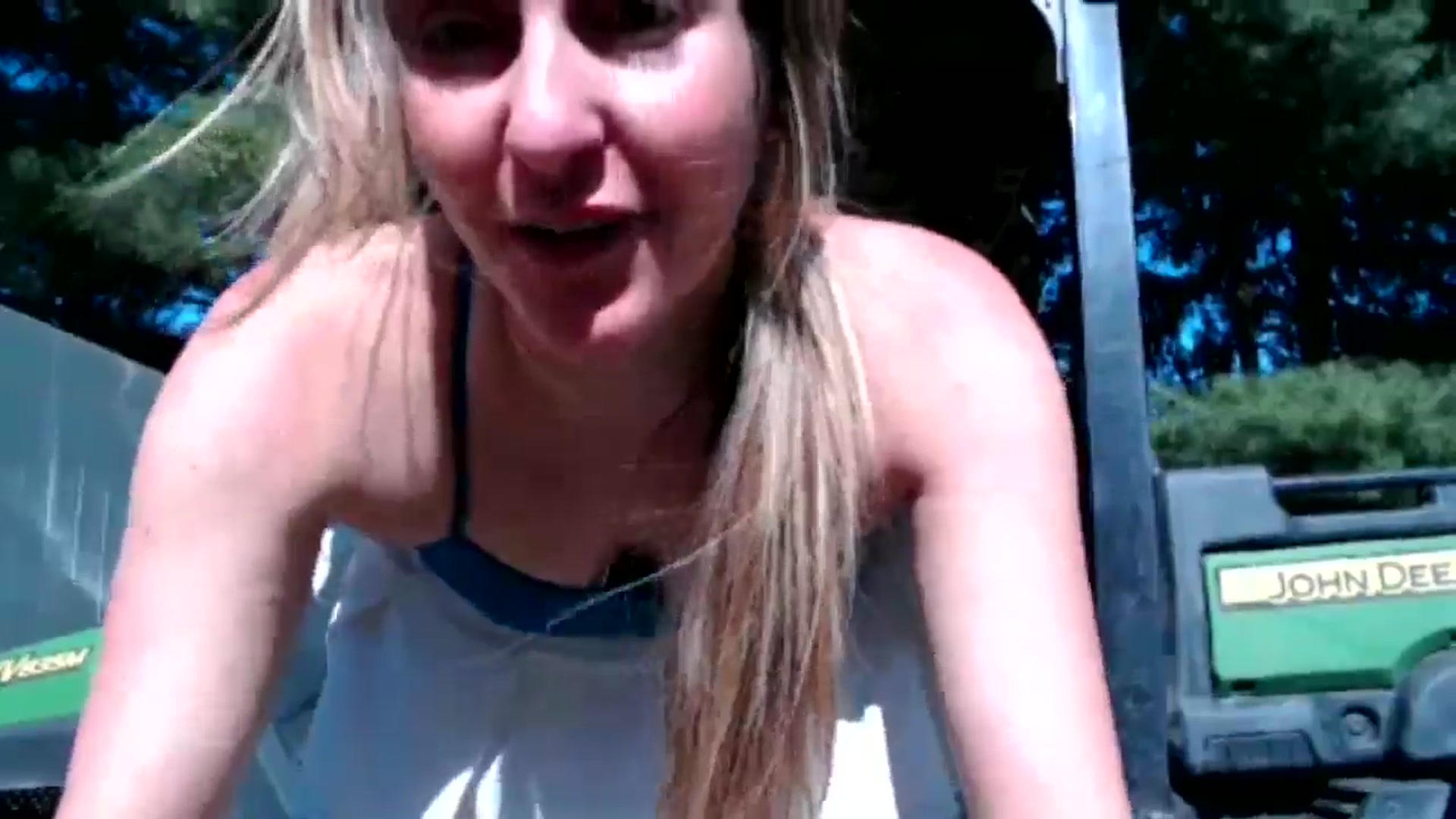 Gallery image thumbnail from FarmGirl__'s myfreecams stream on, 06/13/2024, 14:38 image 6 of 20