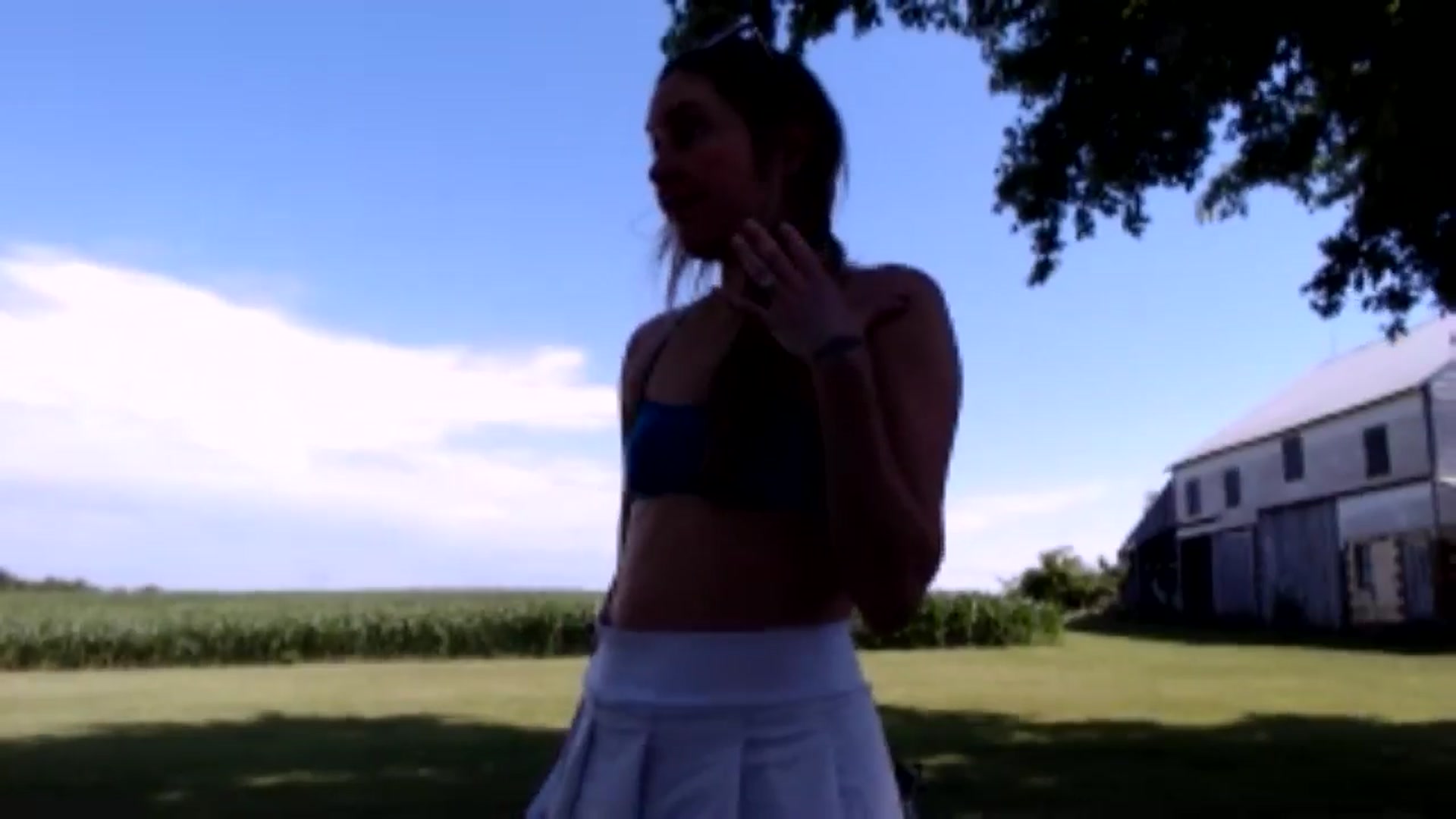 Gallery image thumbnail from FarmGirl__'s myfreecams stream on, 06/13/2024, 14:38 image 19 of 20