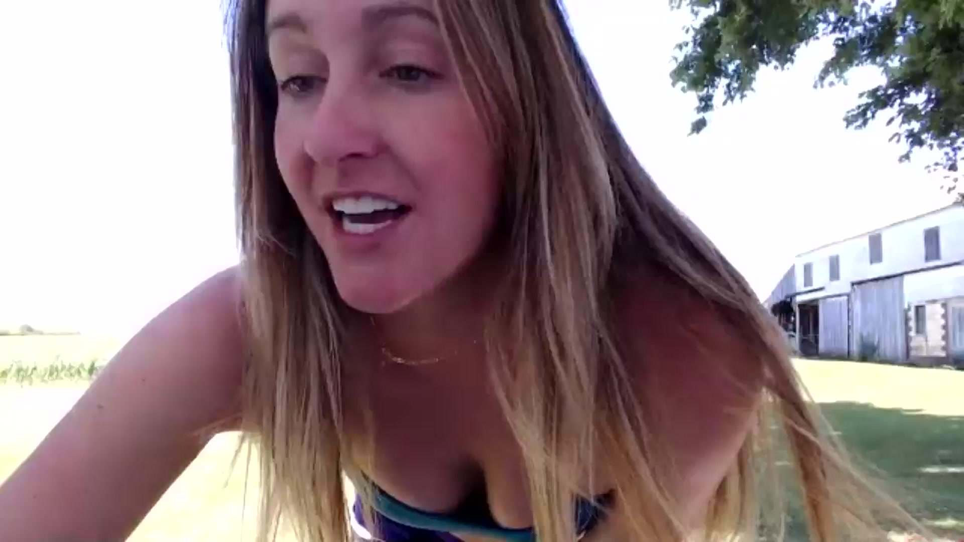 Gallery image thumbnail from FarmGirl__'s myfreecams stream on, 06/13/2024, 17:35 image 3 of 20