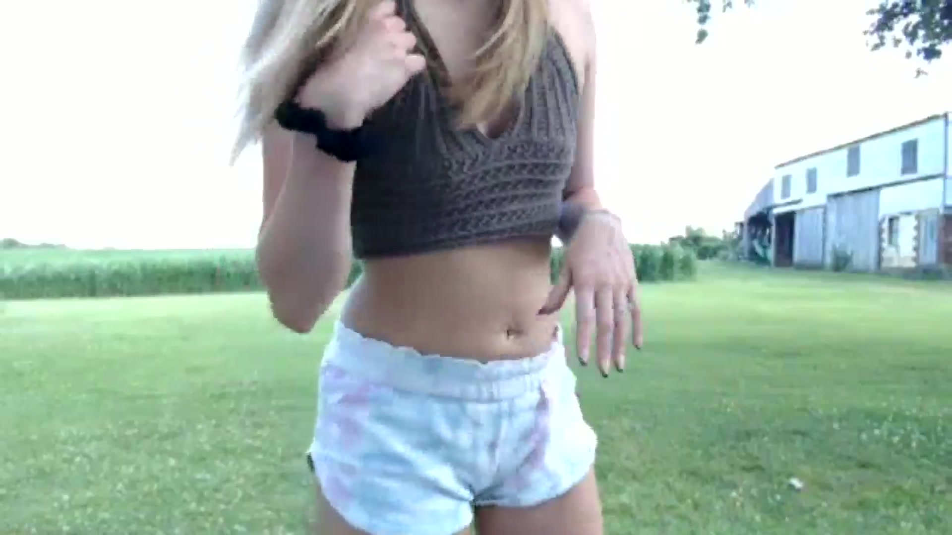 Gallery image thumbnail from FarmGirl__'s myfreecams stream on, 06/17/2024, 14:28 image 12 of 20