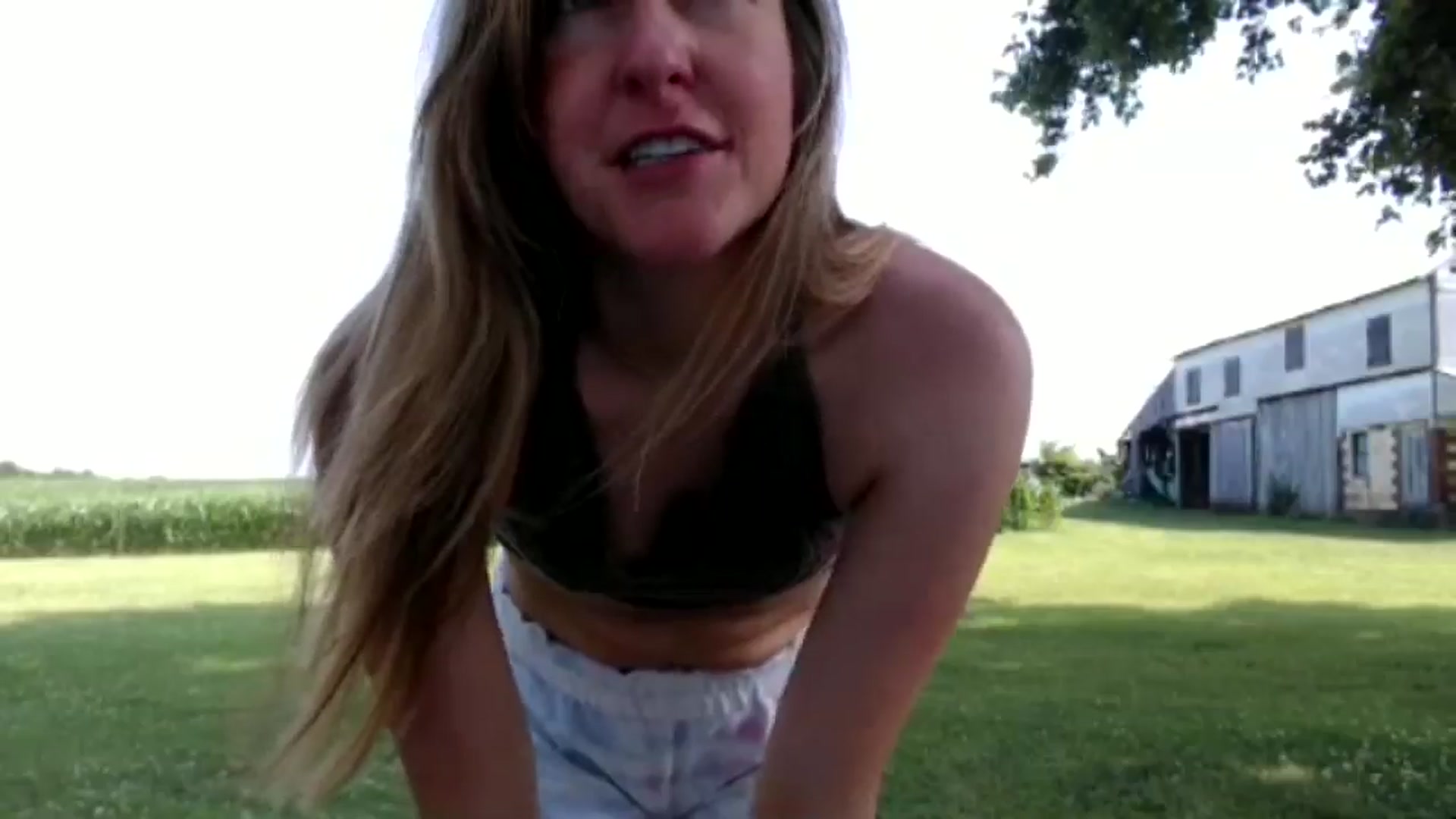 Gallery image thumbnail from FarmGirl__'s myfreecams stream on, 06/17/2024, 14:28 image 20 of 20