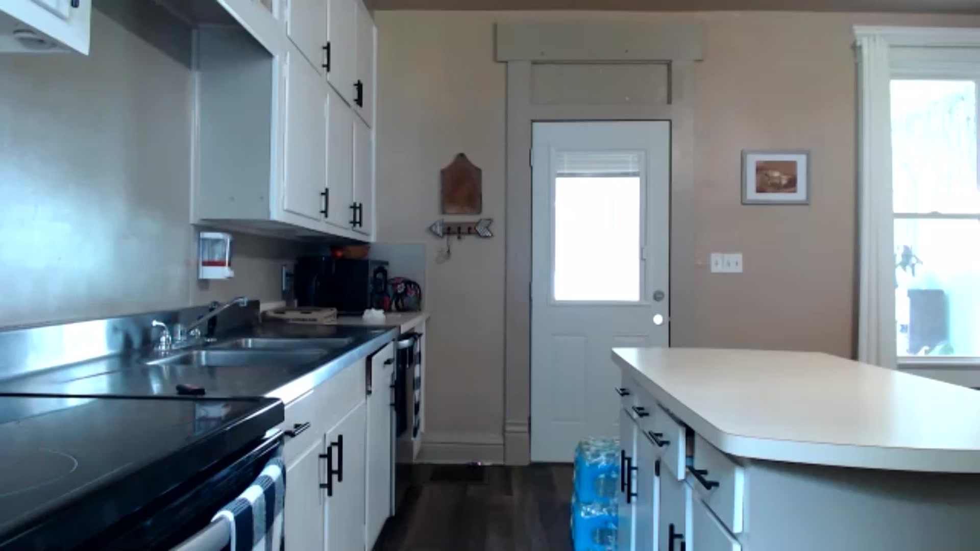 Gallery image thumbnail from FarmGirl__'s myfreecams stream on, 06/17/2024, 14:28 image 3 of 20