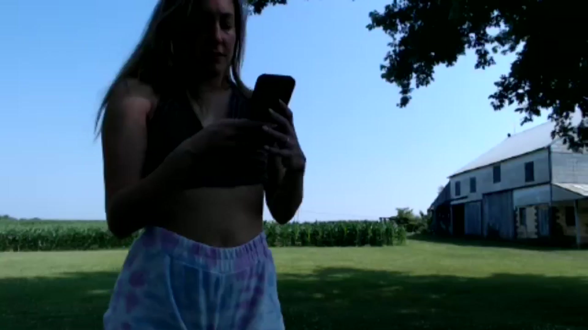 Gallery image thumbnail from FarmGirl__'s myfreecams stream on, 06/17/2024, 15:16 image 9 of 20