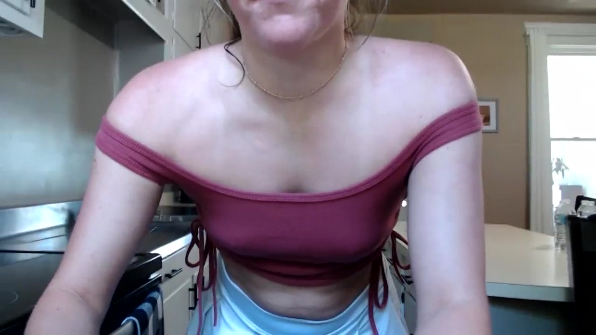 Gallery image thumbnail from FarmGirl__'s myfreecams stream on, 06/18/2024, 14:46 image 3 of 20