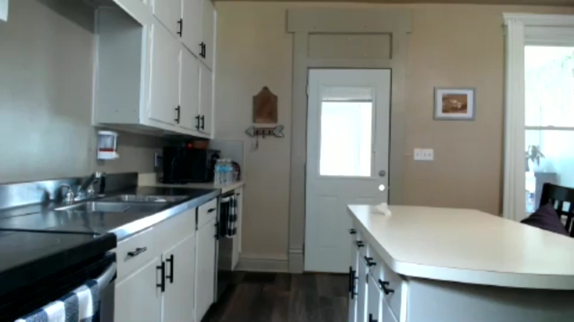 Gallery image thumbnail from FarmGirl__'s myfreecams stream on, 06/18/2024, 16:22 image 6 of 20