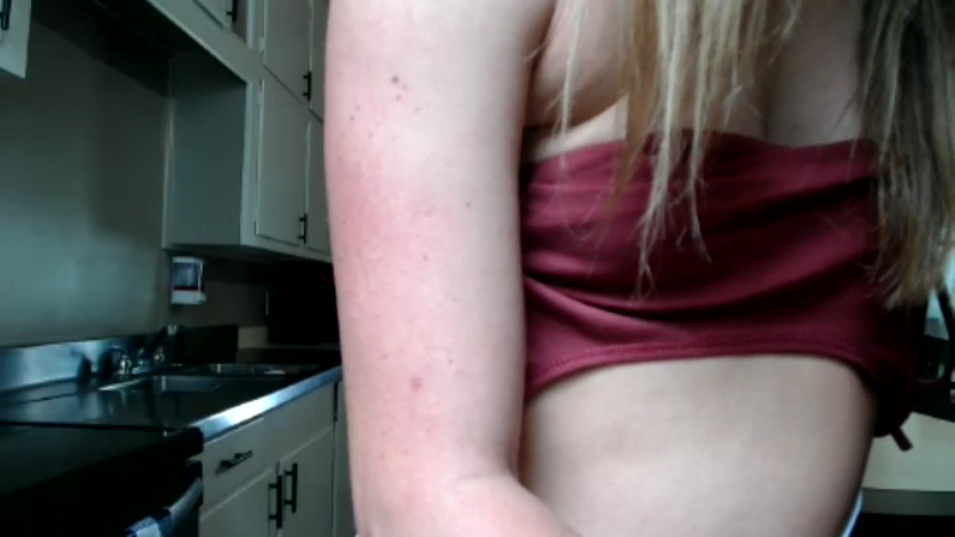 Gallery image thumbnail from FarmGirl__'s myfreecams stream on, 06/18/2024, 16:22 image 5 of 20