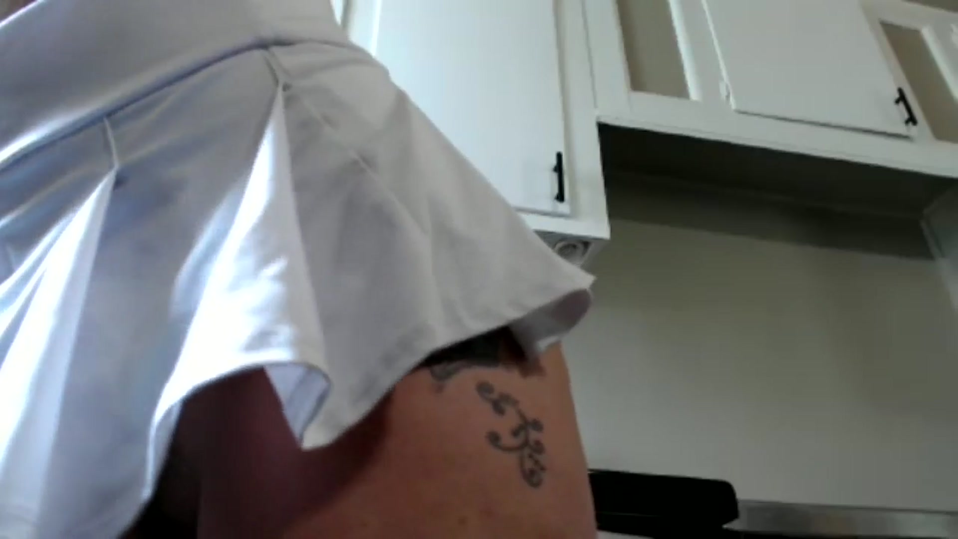 Gallery image thumbnail from FarmGirl__'s myfreecams stream on, 06/18/2024, 16:22 image 4 of 20