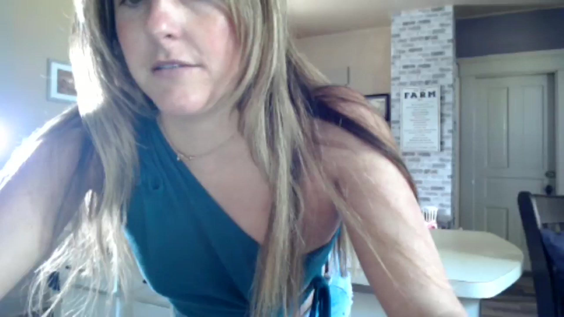 Gallery image thumbnail from FarmGirl__'s myfreecams stream on, 06/21/2024, 14:36 image 11 of 20