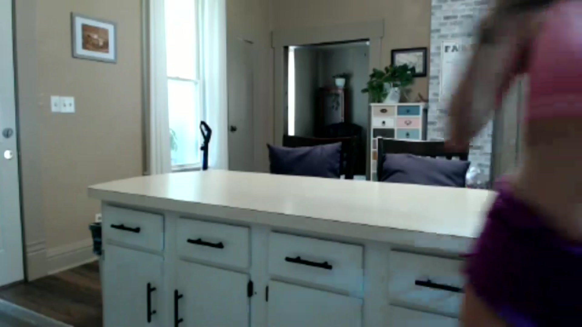 Gallery image thumbnail from FarmGirl__'s myfreecams stream on, 06/22/2024, 16:30 image 3 of 20