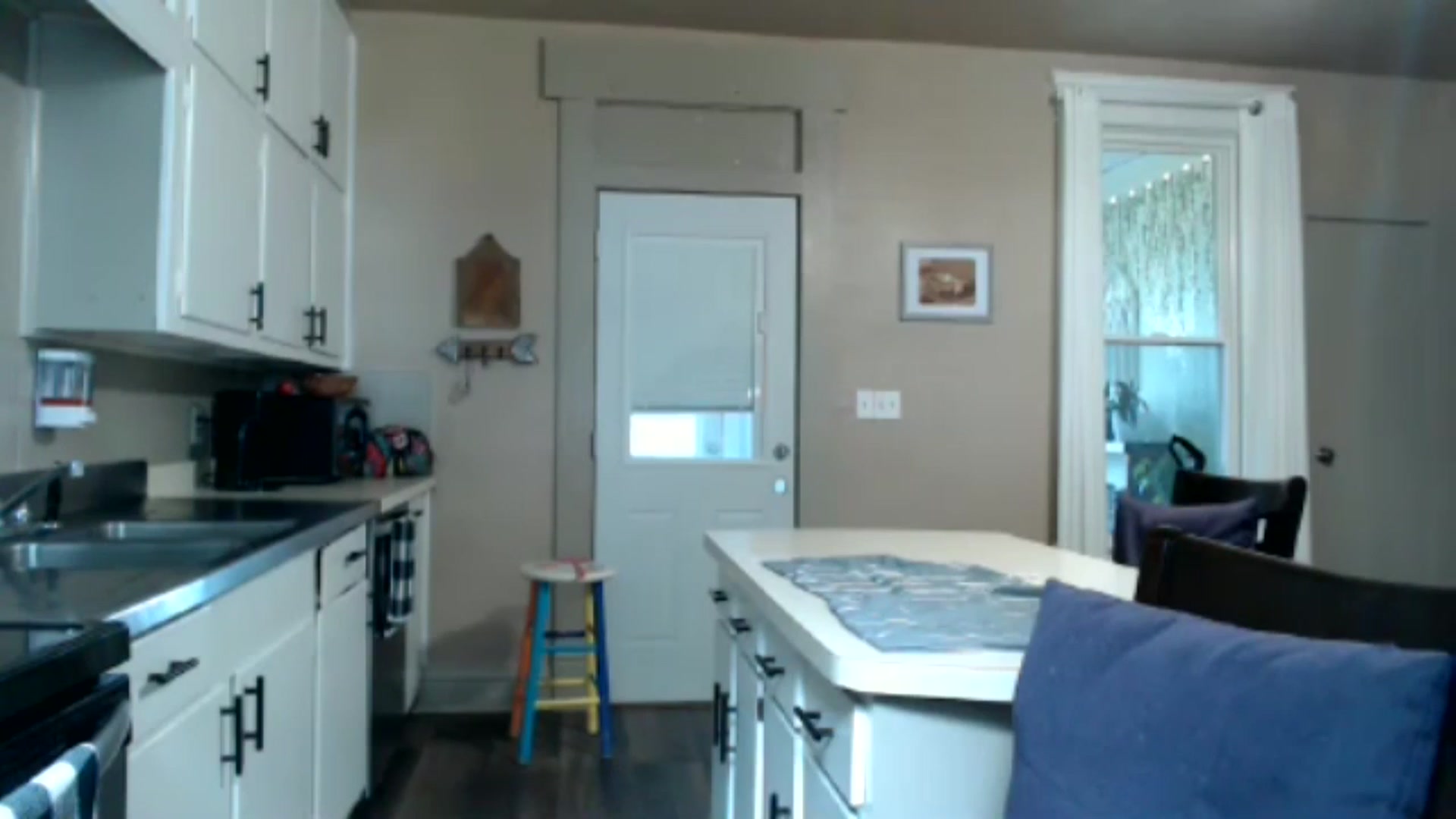Gallery image thumbnail from FarmGirl__'s myfreecams stream on, 06/22/2024, 23:17 image 4 of 20