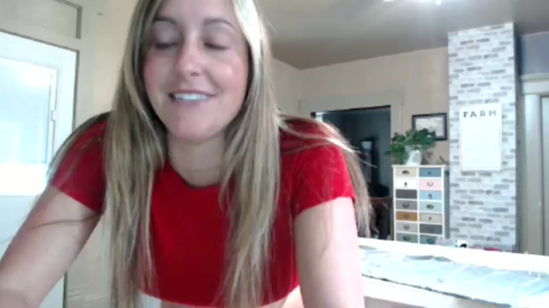 Gallery image thumbnail from FarmGirl__'s myfreecams stream on, 06/22/2024, 23:17 image 10 of 20