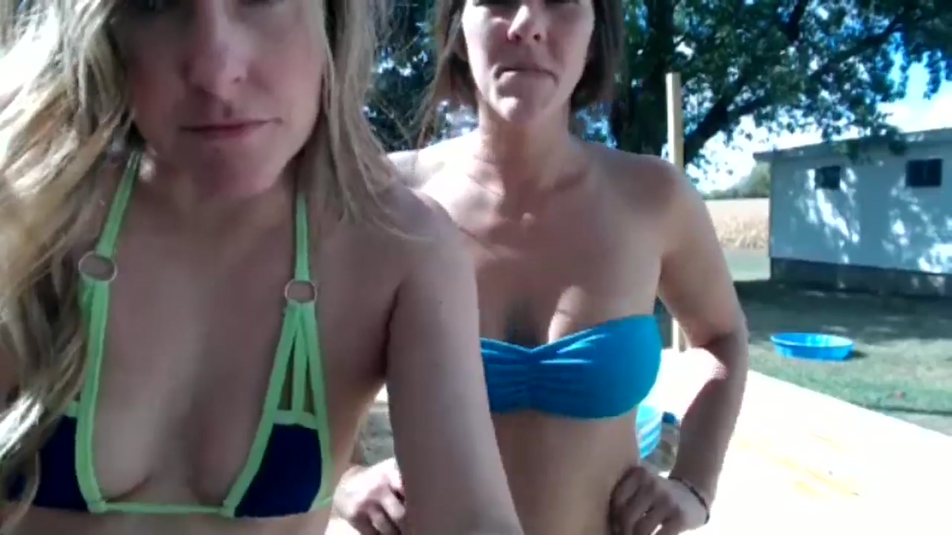 Gallery image thumbnail from FarmGirl__'s myfreecams stream on, 09/18/2024, 19:58 image 15 of 20