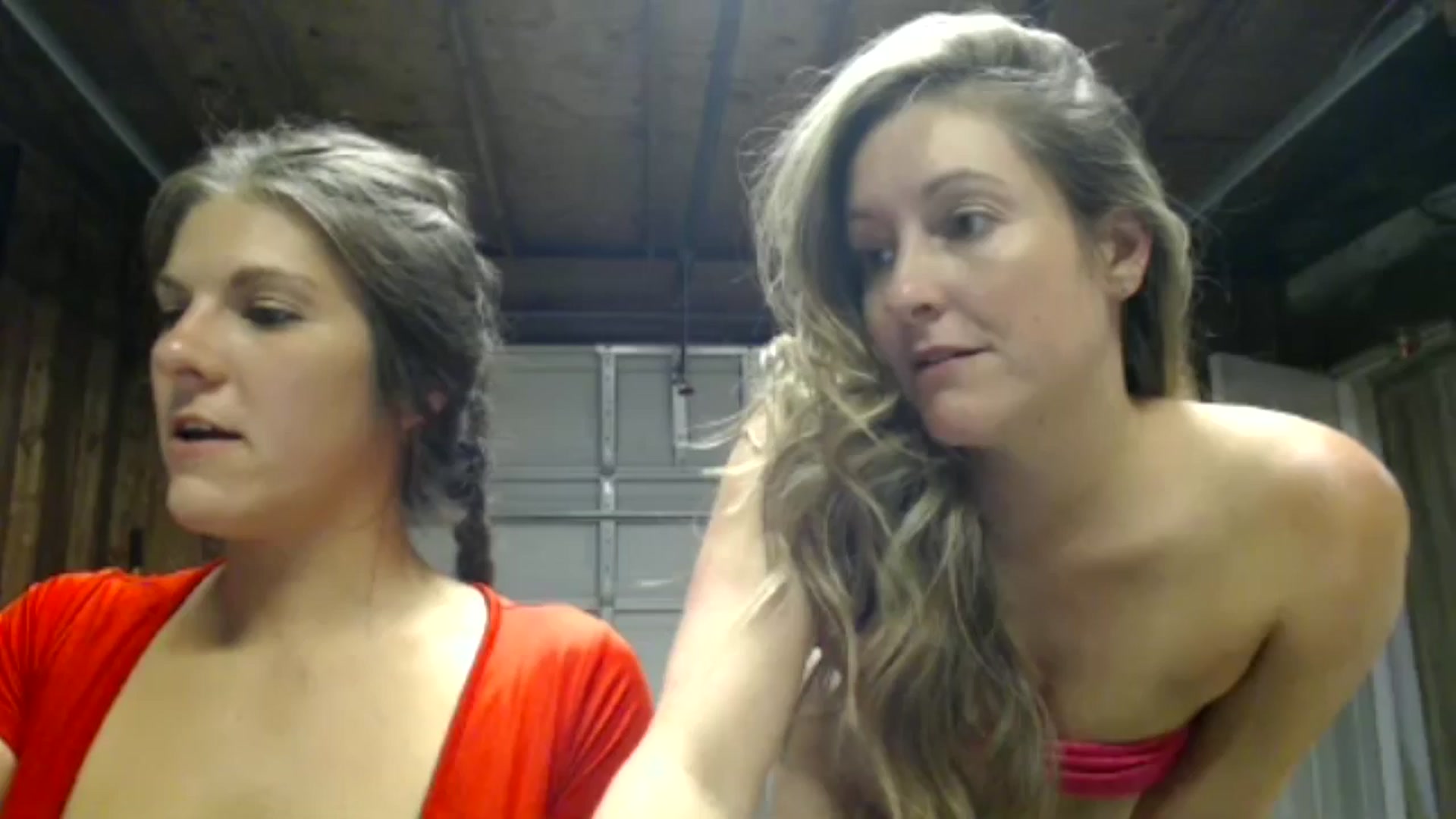 Gallery image thumbnail from FarmGirl__'s myfreecams stream on, 09/21/2024, 02:40 image 15 of 20