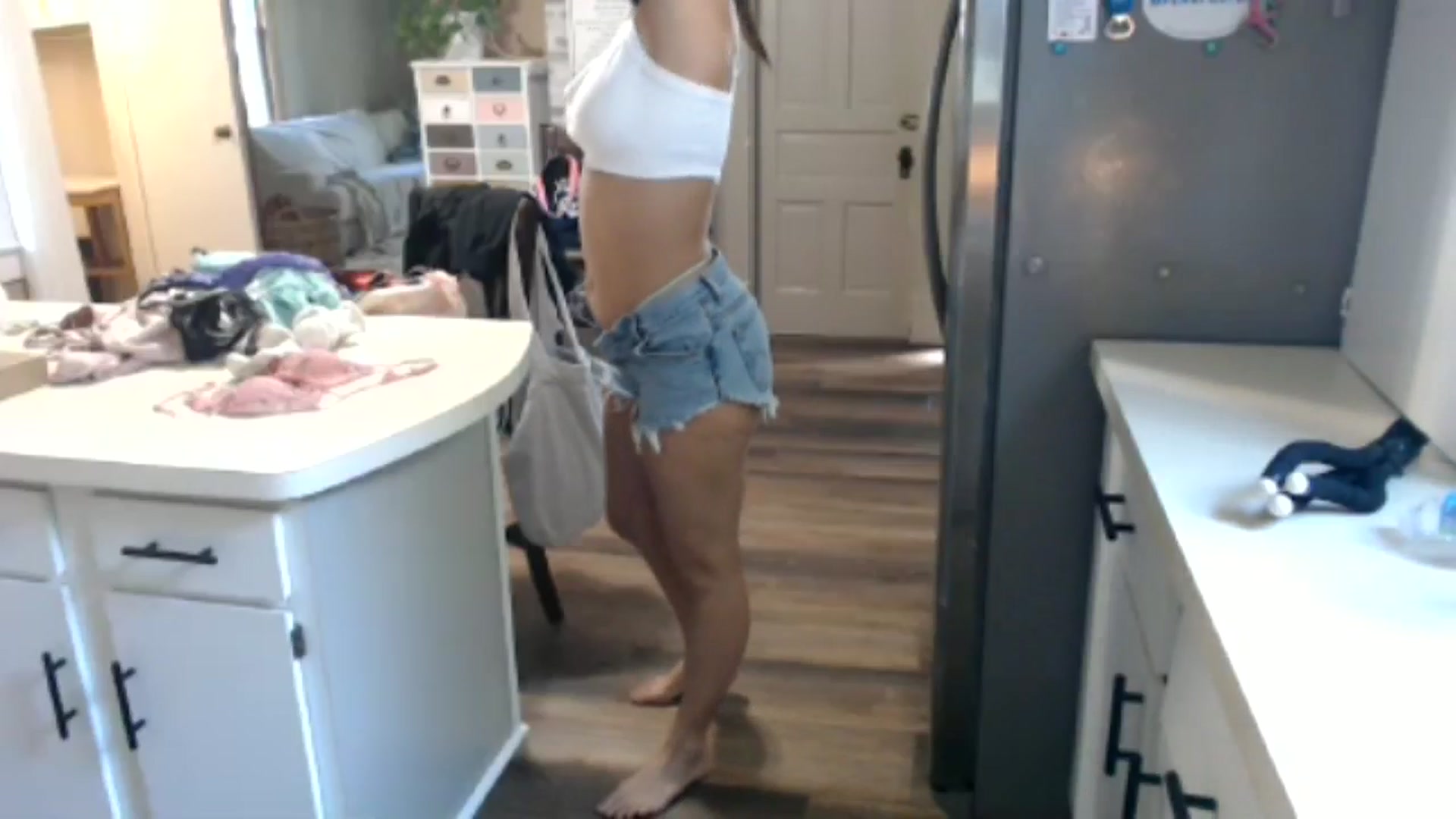Gallery image thumbnail from FarmGirl__'s myfreecams stream on, 10/02/2024, 22:09 image 3 of 20