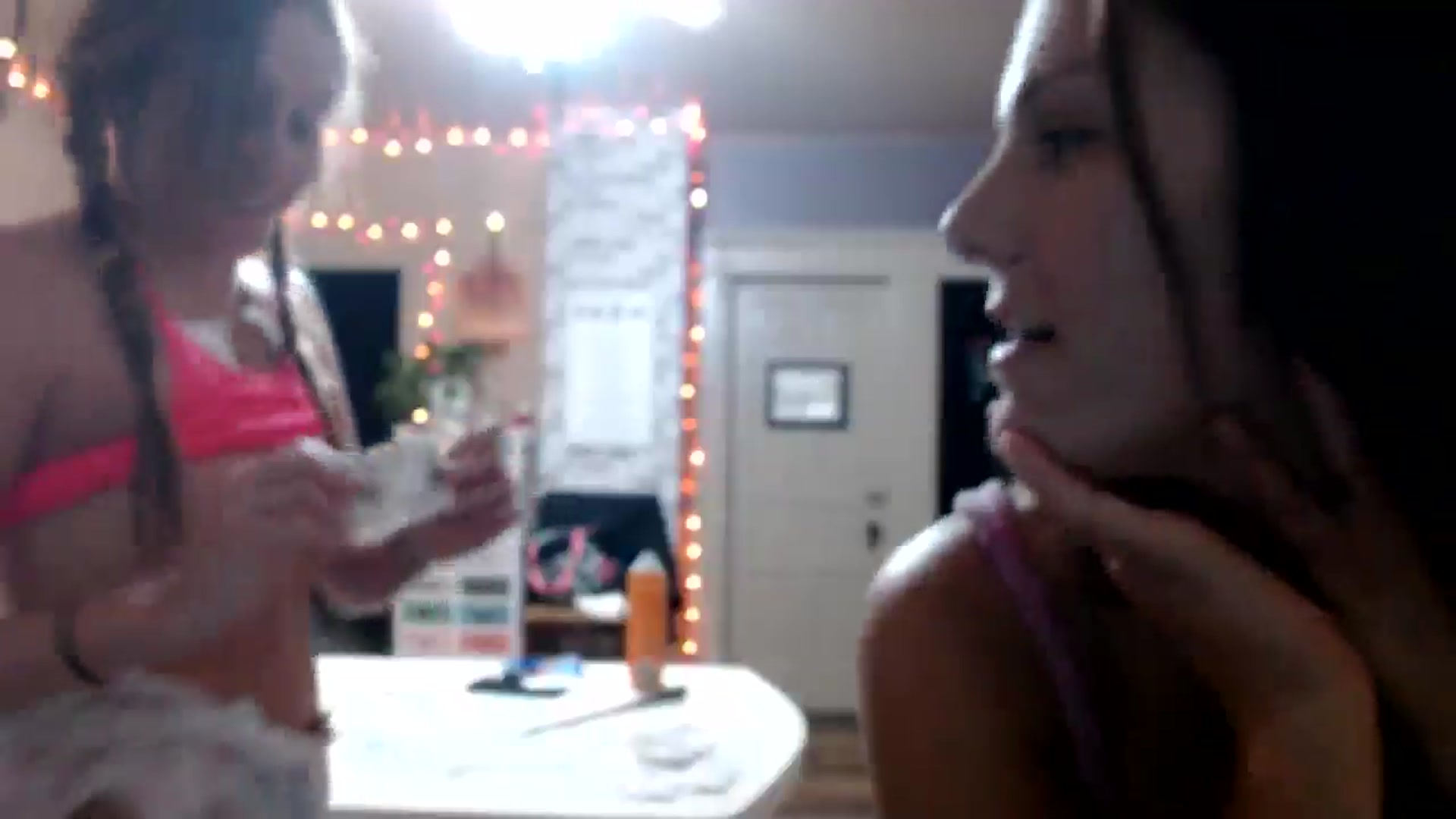 Gallery image thumbnail from FarmGirl__'s myfreecams stream on, 10/10/2024, 24:01 image 14 of 20