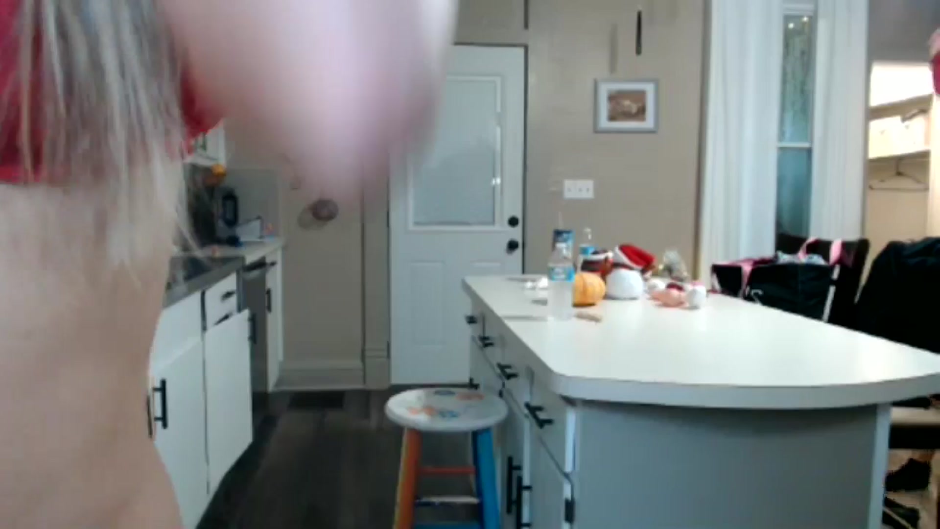Gallery image thumbnail from FarmGirl__'s myfreecams stream on, 11/20/2024, 19:54 image 16 of 20