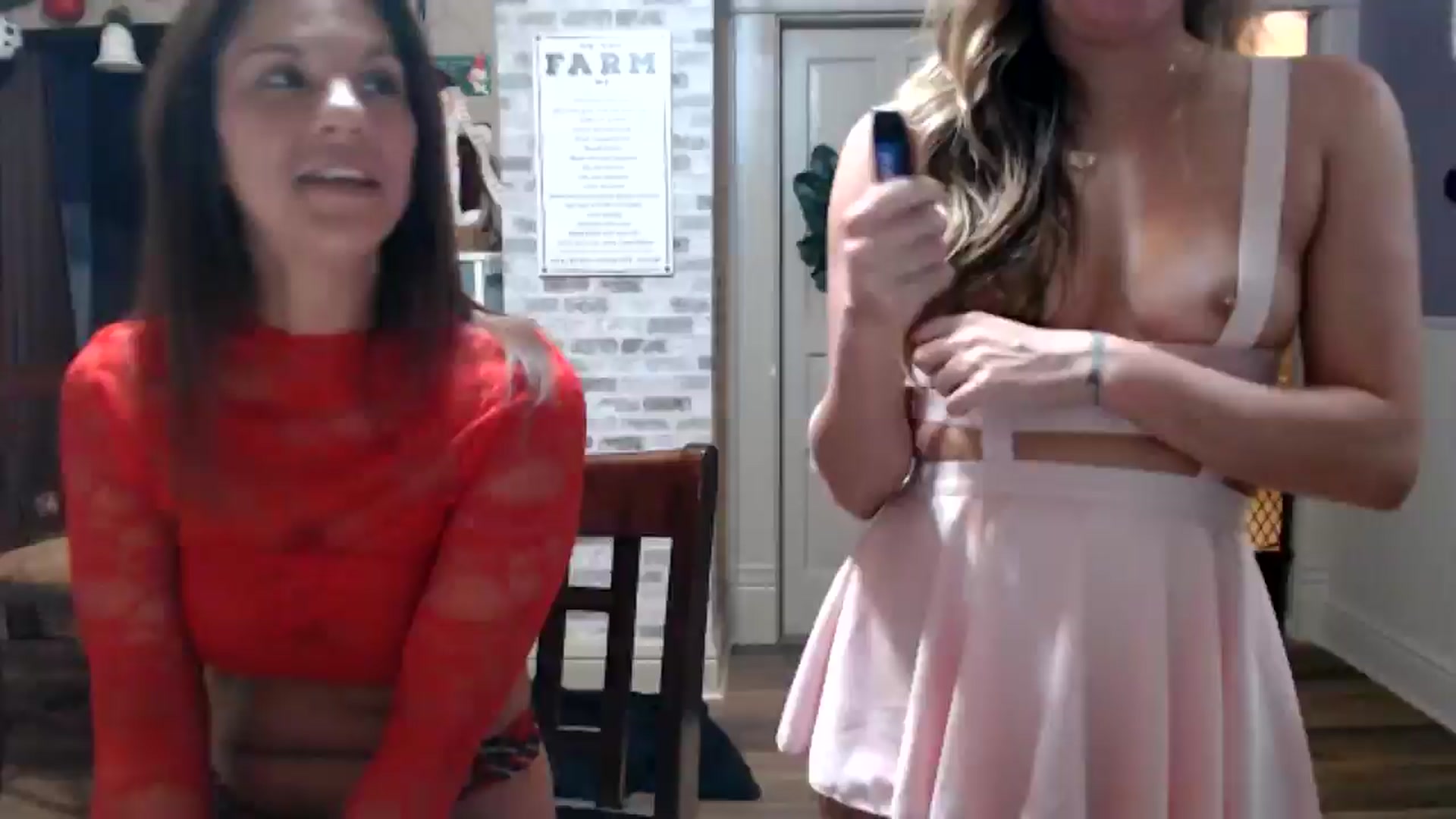 Gallery image thumbnail from FarmGirl__'s myfreecams stream on, 11/23/2024, 04:57 image 16 of 20