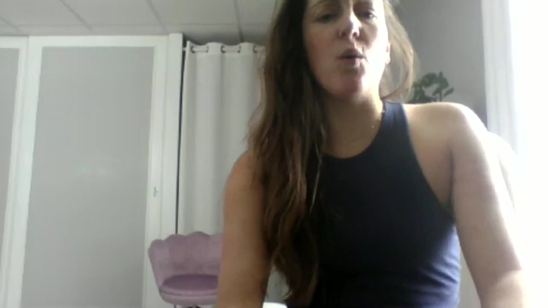 Gallery image thumbnail from FarmGirl__'s myfreecams stream on, 01/16/2025, 18:53 image 6 of 20