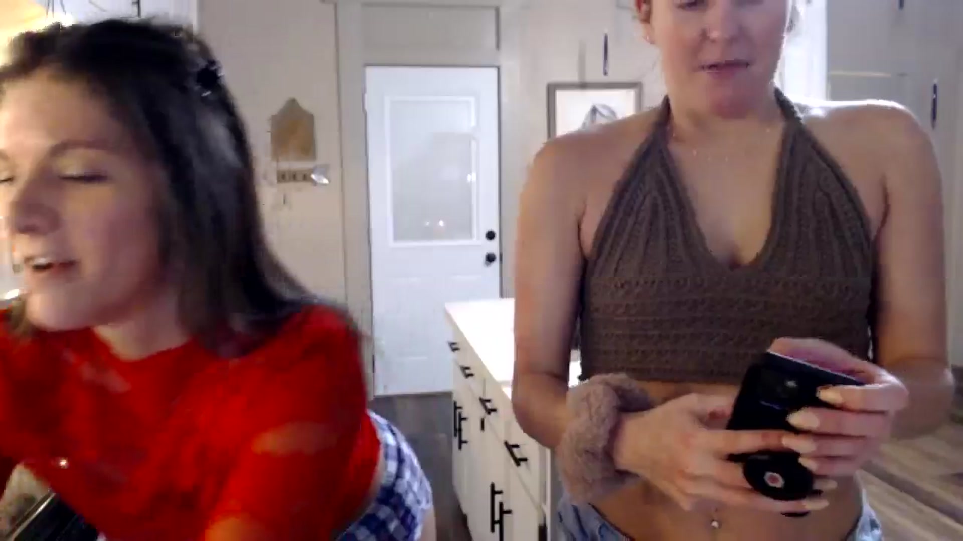 Gallery image thumbnail from FarmGirl__'s myfreecams stream on, 01/18/2025, 03:41 image 2 of 20