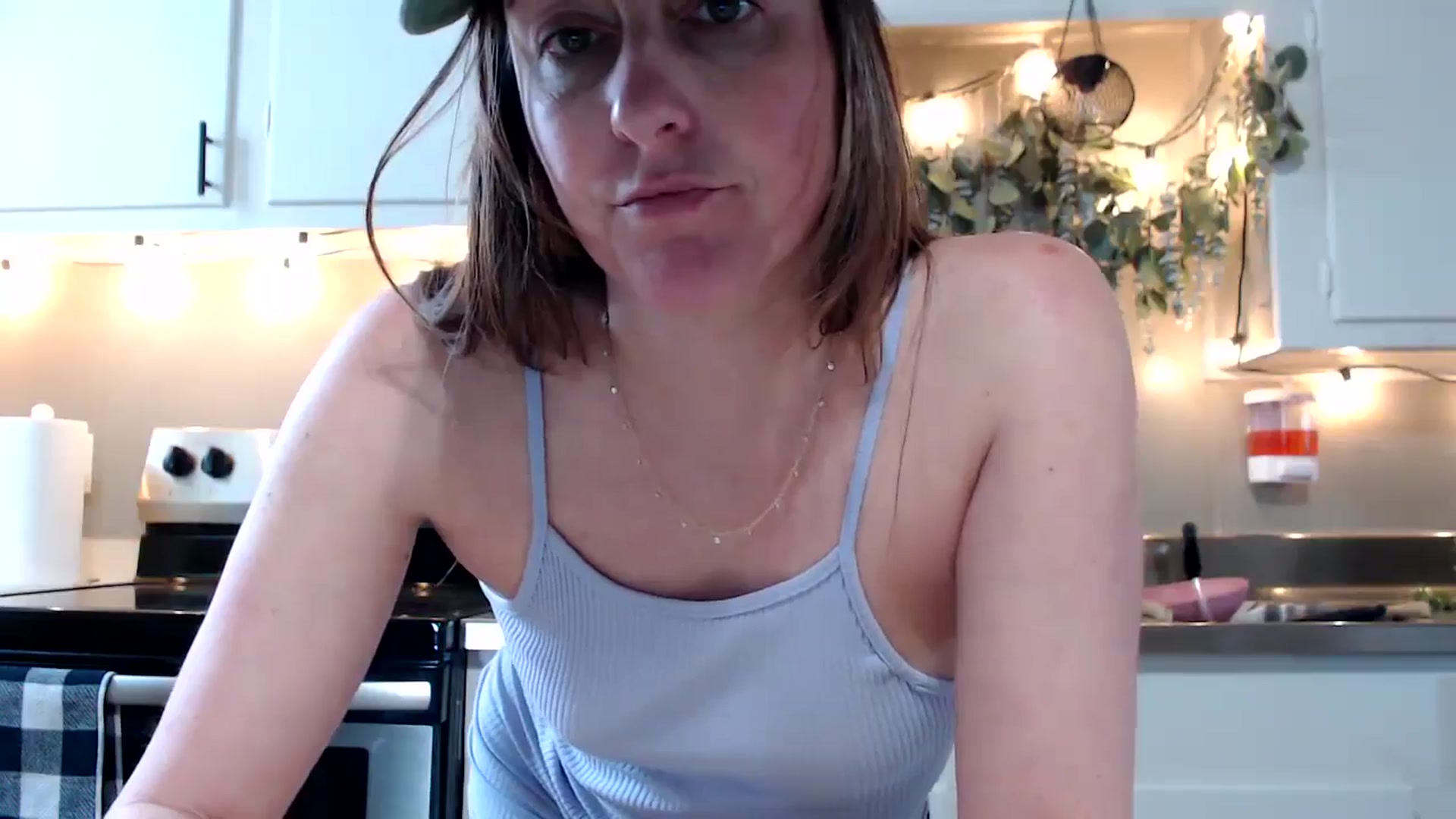 Gallery image thumbnail from FarmGirl__'s myfreecams stream on, 02/05/2025, 19:07 image 19 of 20