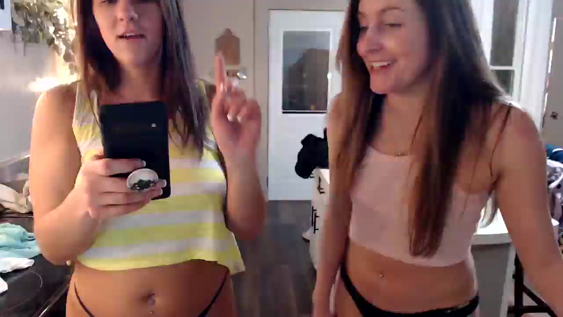 Gallery image thumbnail from FarmGirl__'s myfreecams stream on, 02/06/2025, 02:28 image 12 of 20