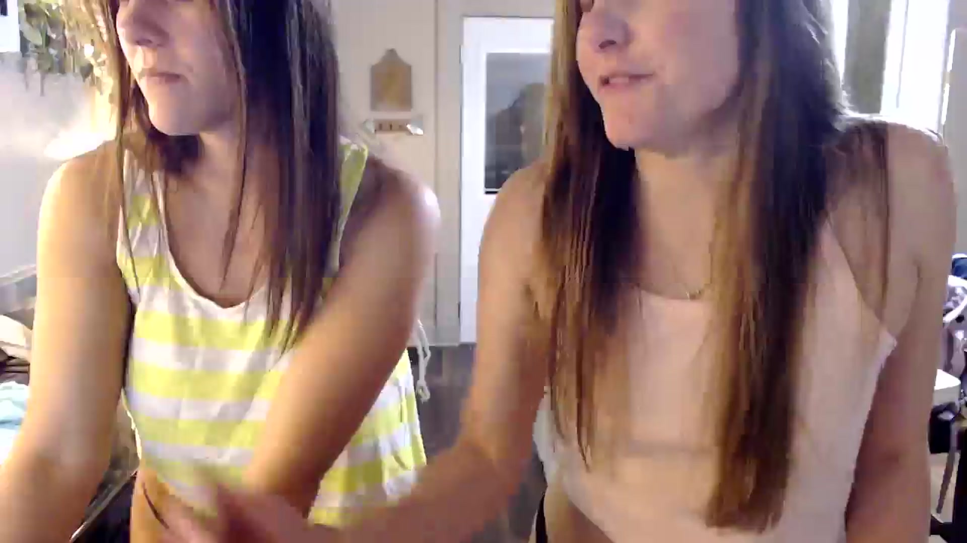 Gallery image thumbnail from FarmGirl__'s myfreecams stream on, 02/06/2025, 02:28 image 13 of 20