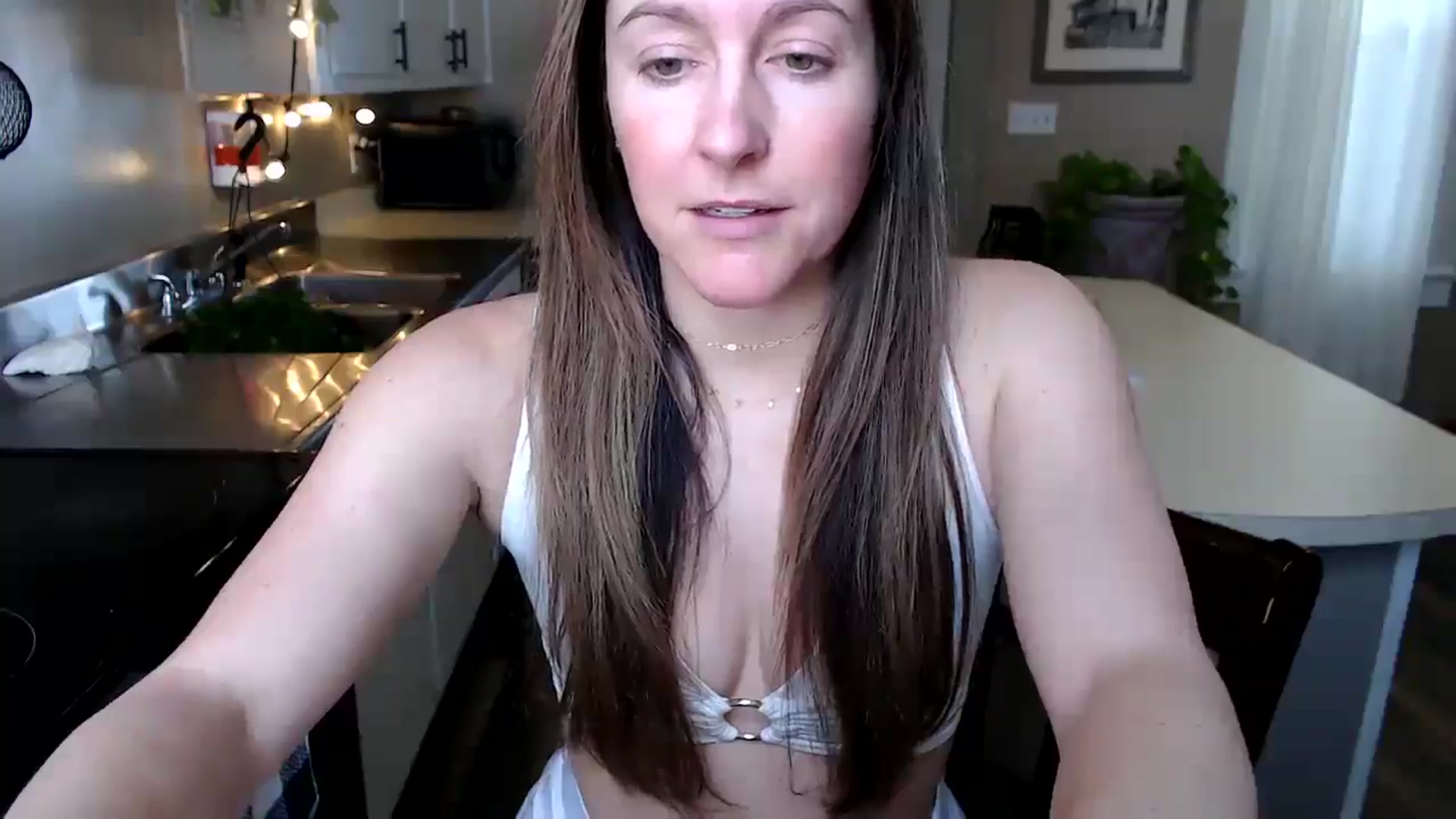 Gallery image thumbnail from FarmGirl__'s myfreecams stream on, 02/18/2025, 18:48 image 4 of 20