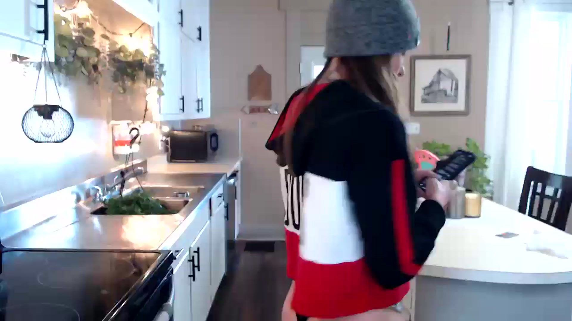 Gallery image thumbnail from FarmGirl__'s myfreecams stream on, 02/19/2025, 17:30 image 17 of 20
