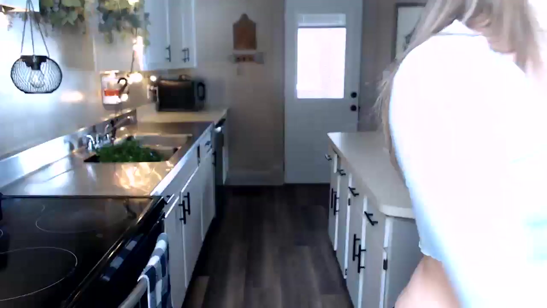 Gallery image thumbnail from FarmGirl__'s myfreecams stream on, 02/19/2025, 17:30 image 8 of 20