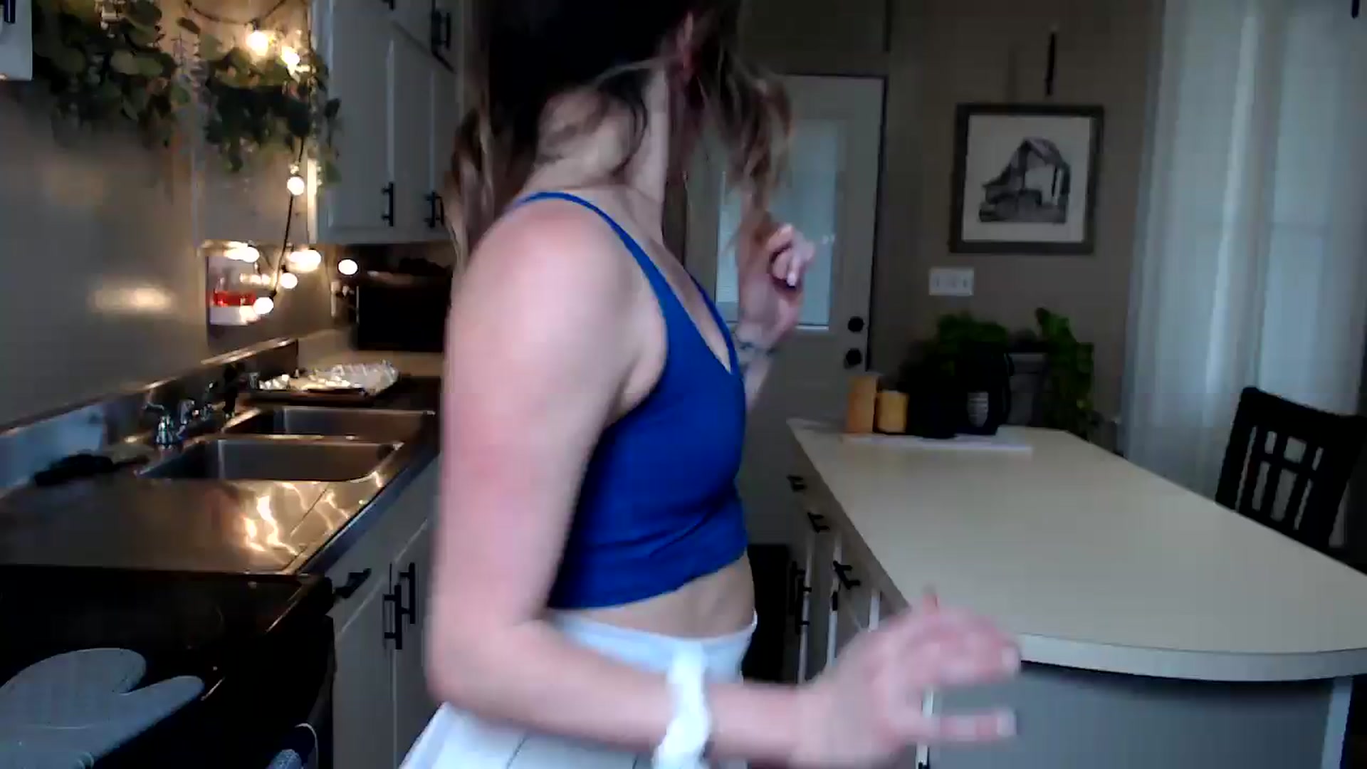 Gallery image thumbnail from FarmGirl__'s myfreecams stream on, 03/15/2025, 20:35 image 15 of 20