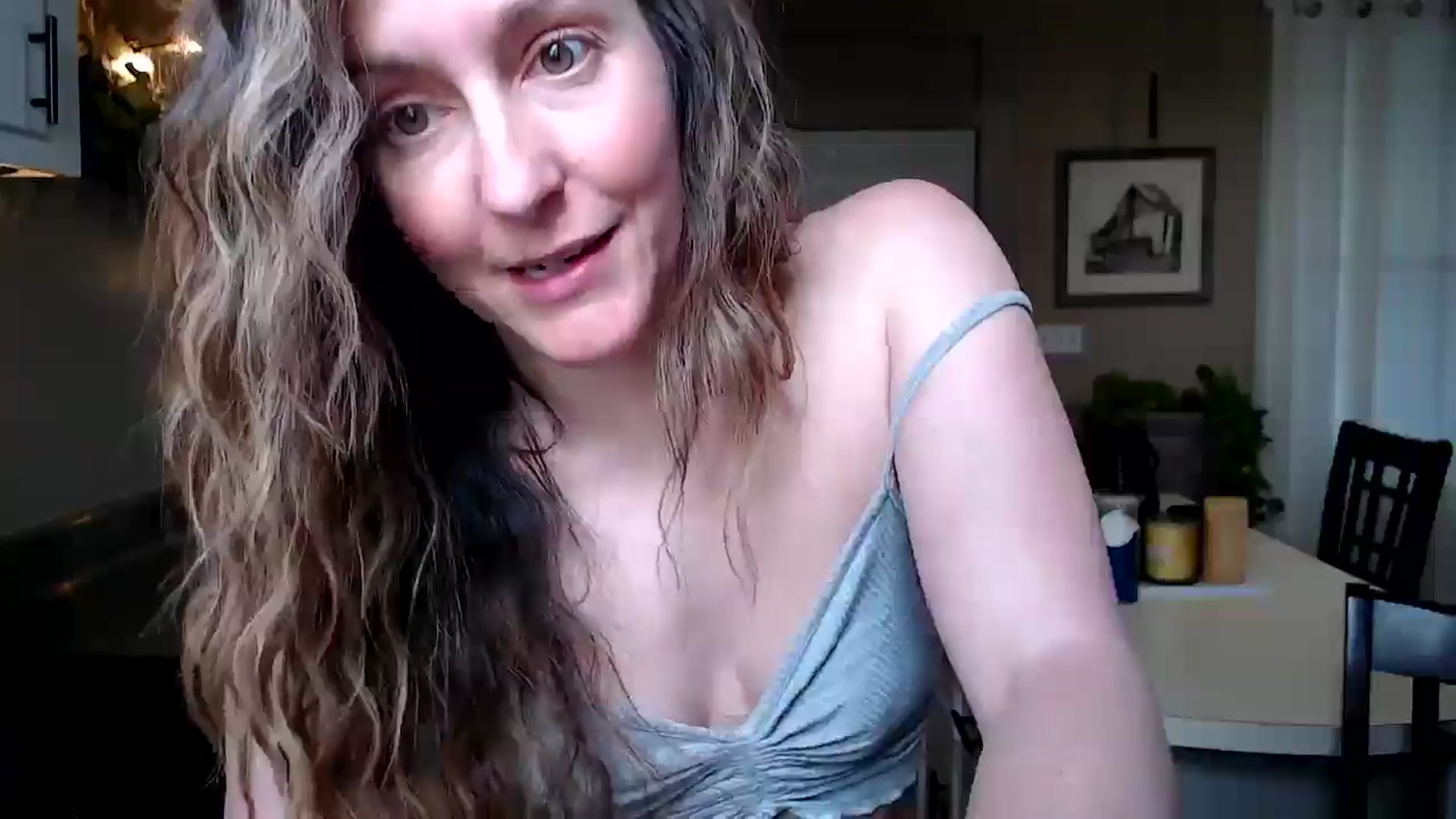 Gallery image thumbnail from FarmGirl__'s myfreecams stream on, 04/02/2025, 23:28 image 9 of 20