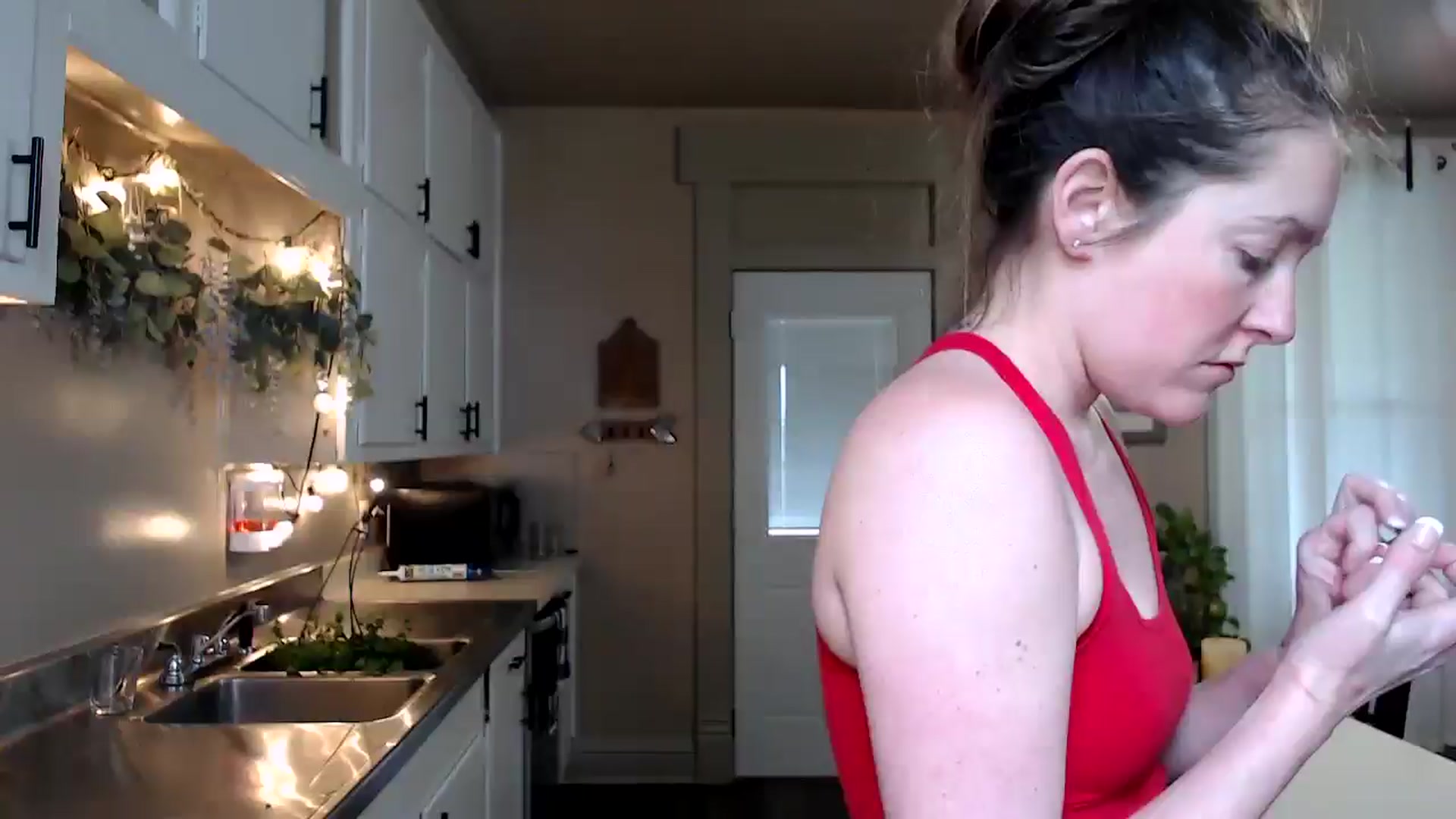 Gallery image thumbnail from FarmGirl__'s myfreecams stream on, 04/03/2025, 14:25 image 8 of 20