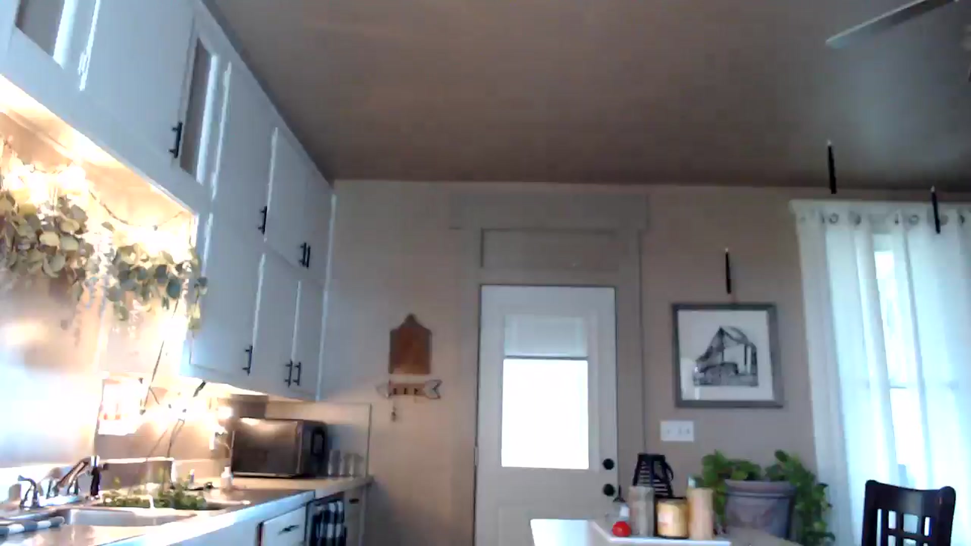 Gallery image thumbnail from FarmGirl__'s myfreecams stream on, 04/05/2025, 19:53 image 4 of 20