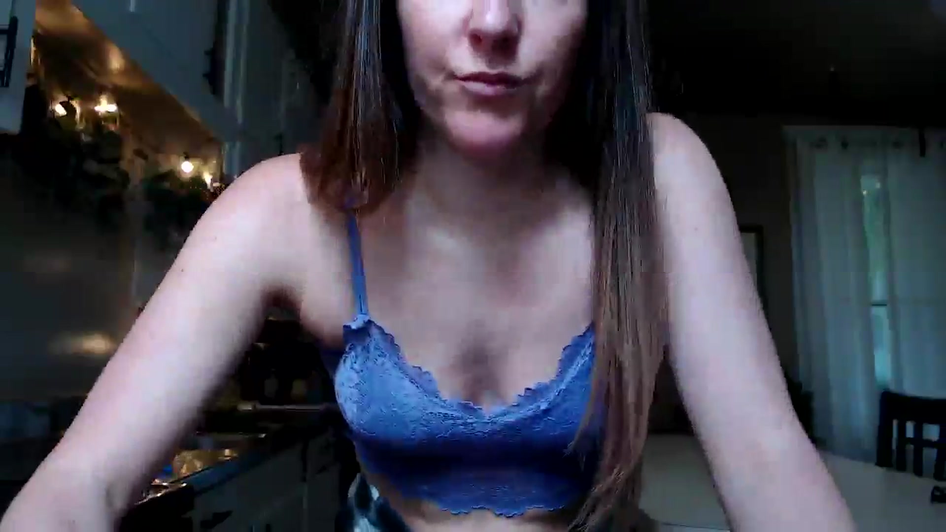 Gallery image thumbnail from FarmGirl__'s myfreecams stream on, 04/07/2025, 21:20 image 3 of 20