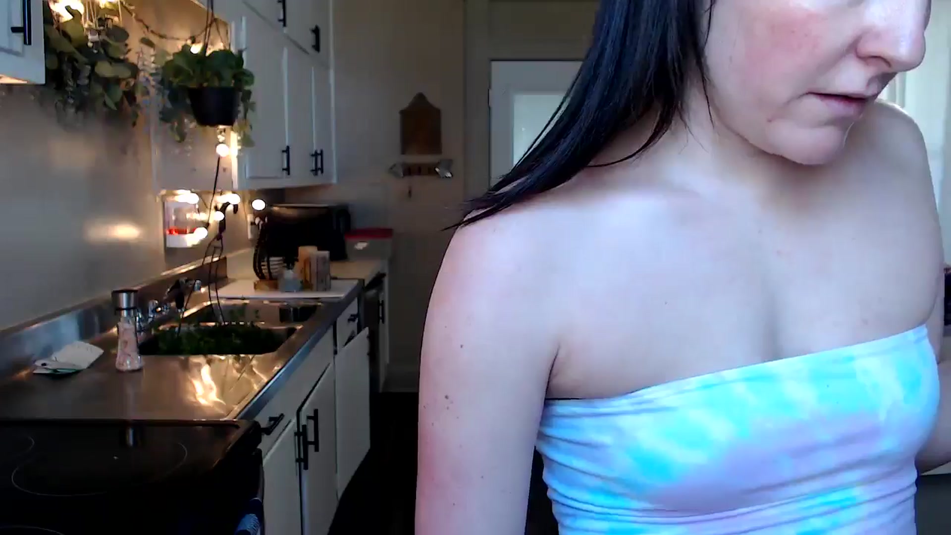 Gallery image thumbnail from FarmGirl__'s myfreecams stream on, 04/12/2025, 16:45 image 14 of 20