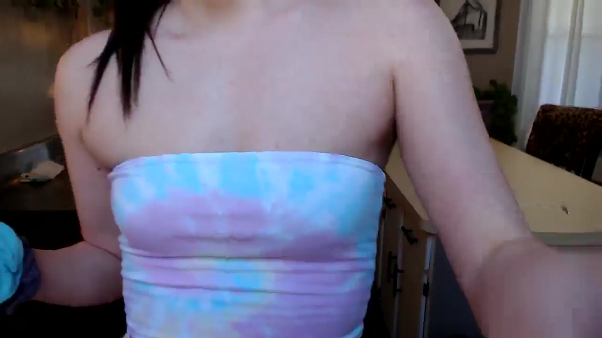 Gallery image thumbnail from FarmGirl__'s myfreecams stream on, 04/12/2025, 16:45 image 9 of 20