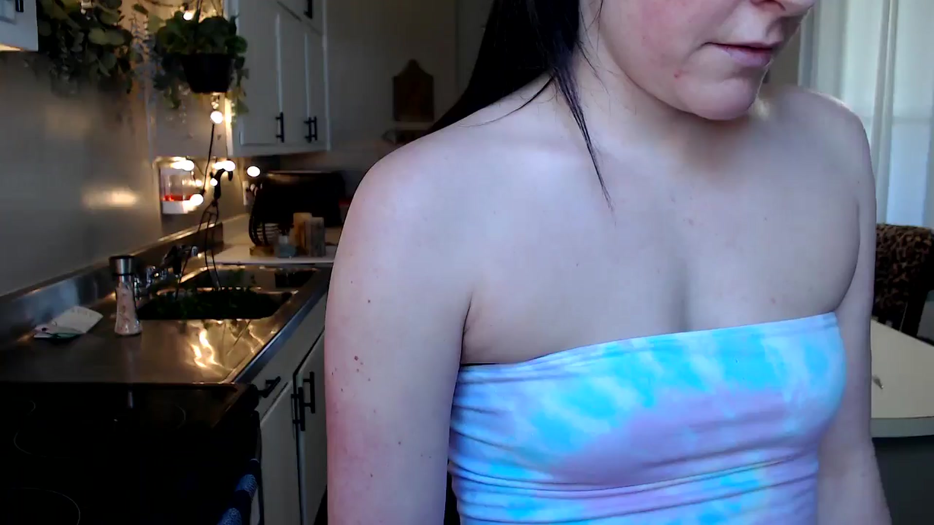 Gallery image thumbnail from FarmGirl__'s myfreecams stream on, 04/12/2025, 16:45 image 15 of 20