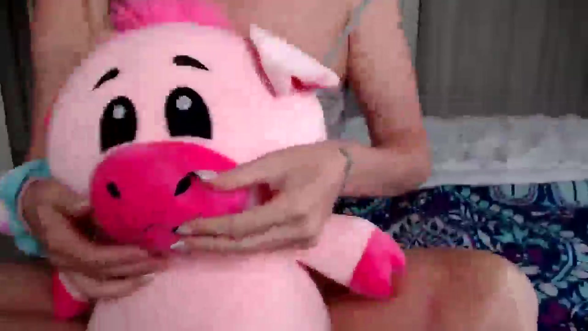 Gallery image thumbnail from FarmGirl__'s myfreecams stream on, 05/12/2025, 19:42 image 6 of 20