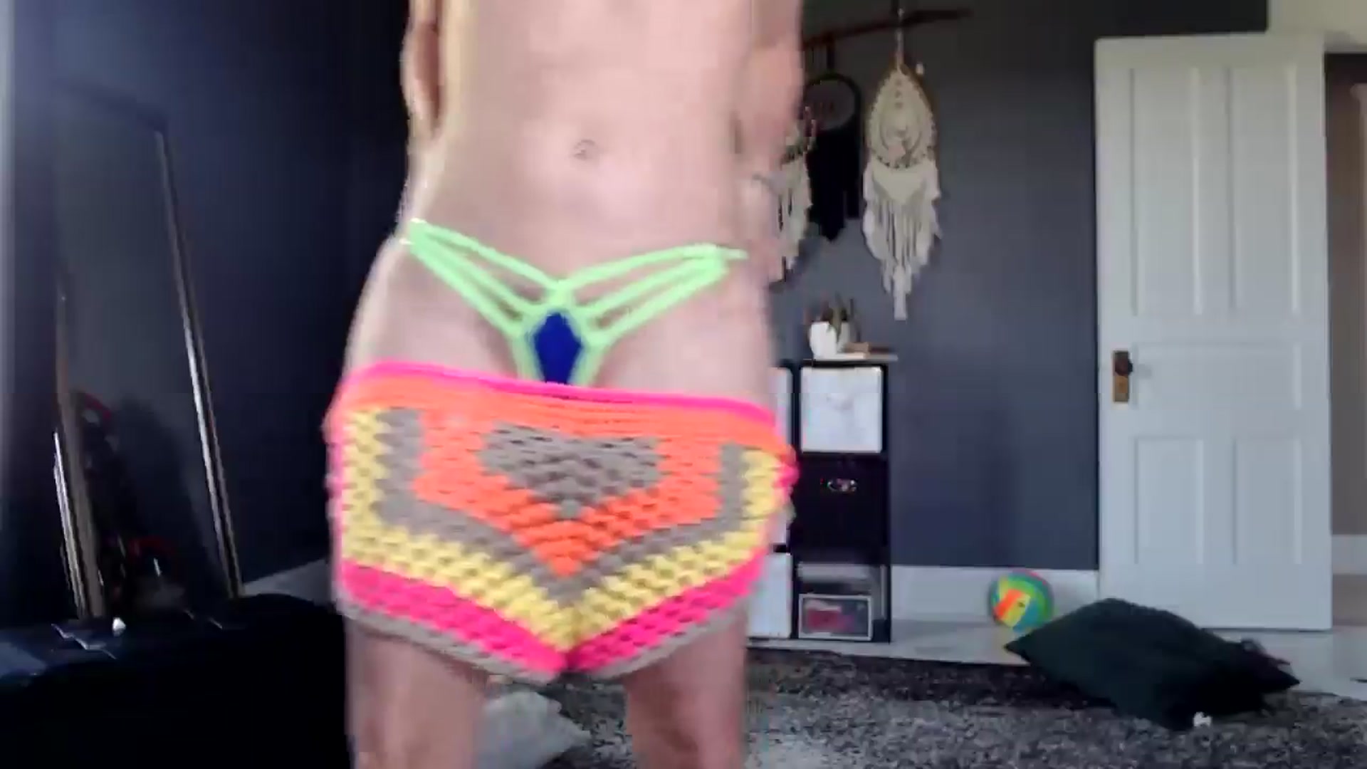 Gallery image thumbnail from FarmGirl__'s myfreecams stream on, 05/15/2025, 15:05 image 10 of 20