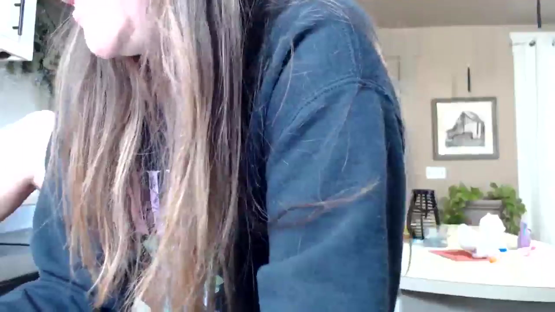 Gallery image thumbnail from FarmGirl__'s myfreecams stream on, 05/16/2025, 15:05 image 2 of 20