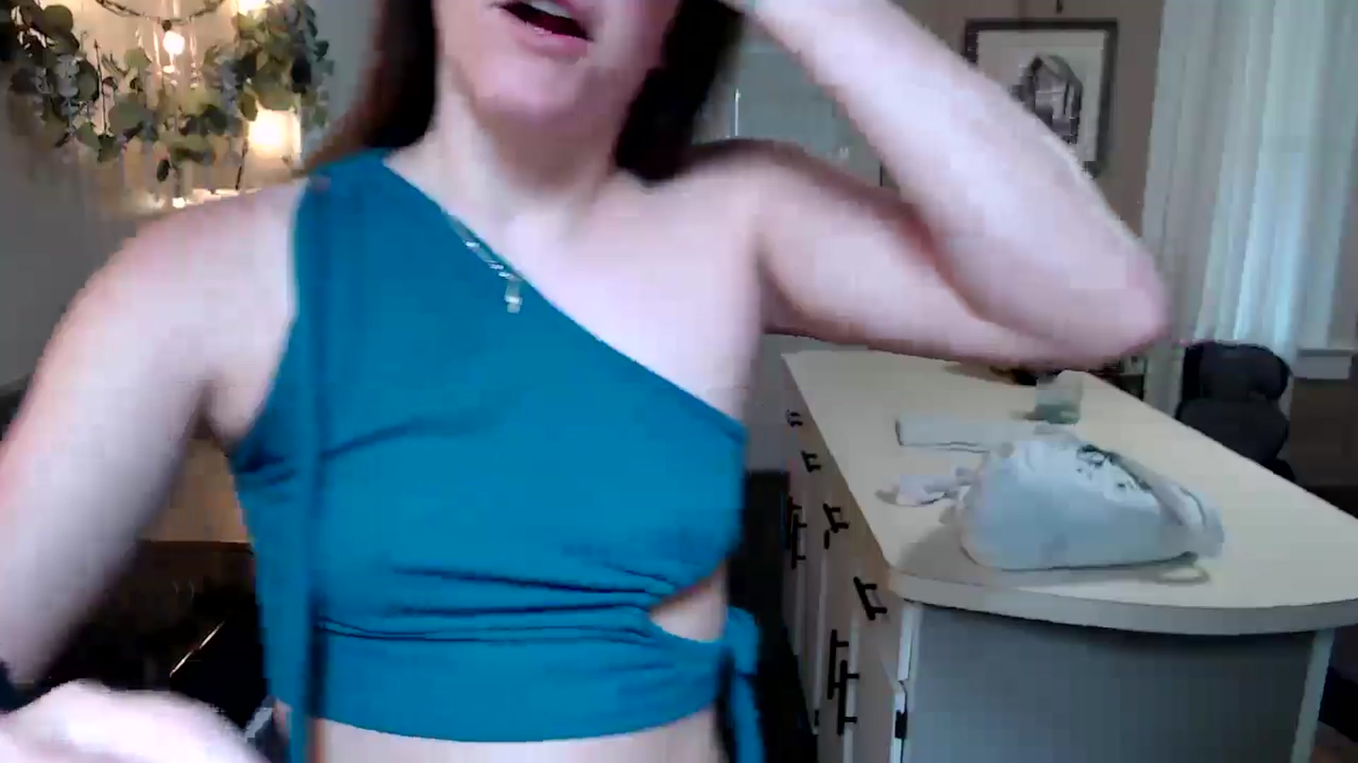 Gallery image thumbnail from FarmGirl__'s myfreecams stream on, 05/20/2025, 14:50 image 13 of 20