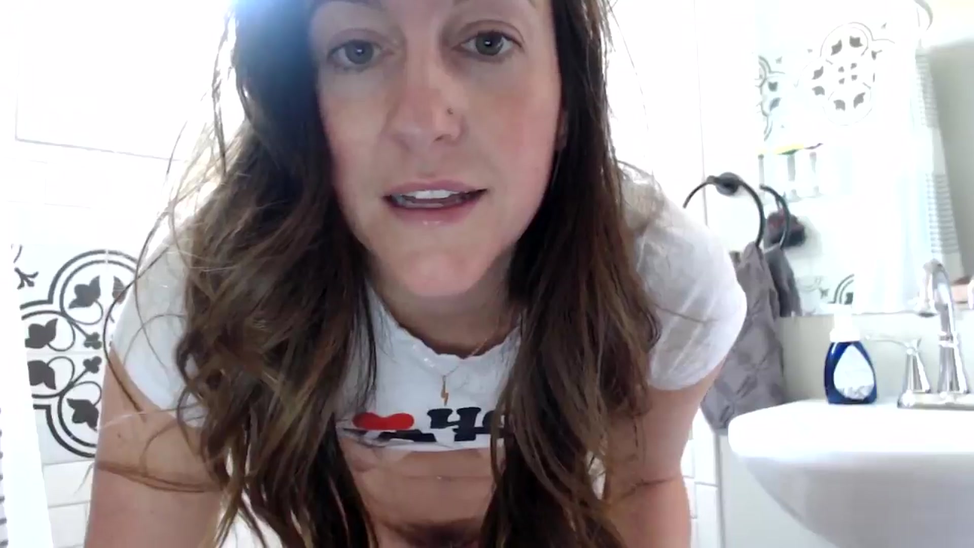 Gallery image thumbnail from FarmGirl__'s myfreecams stream on, 06/02/2025, 19:13 image 2 of 20