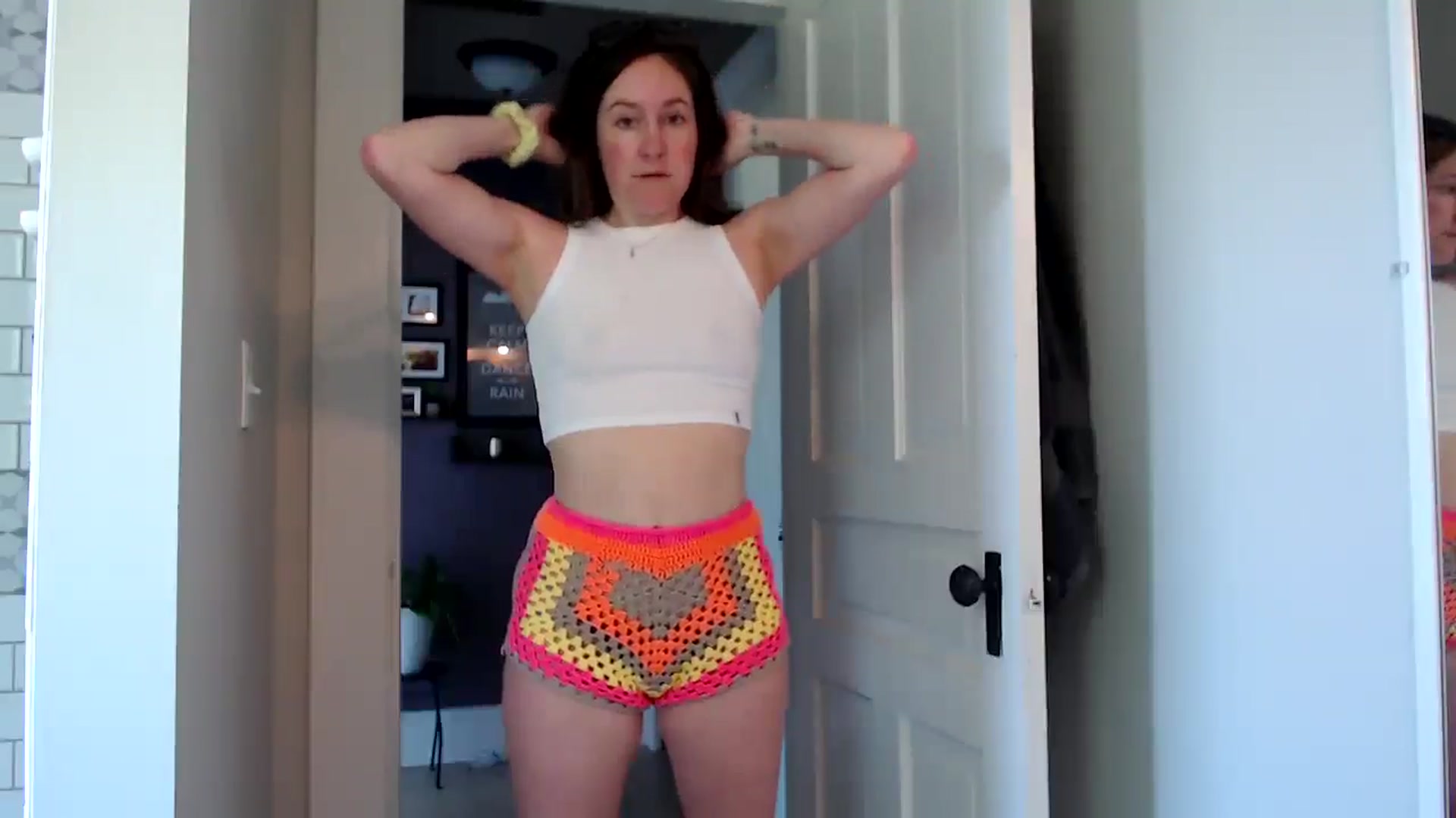 Gallery image thumbnail from FarmGirl__'s myfreecams stream on, 06/04/2025, 15:57 image 5 of 20