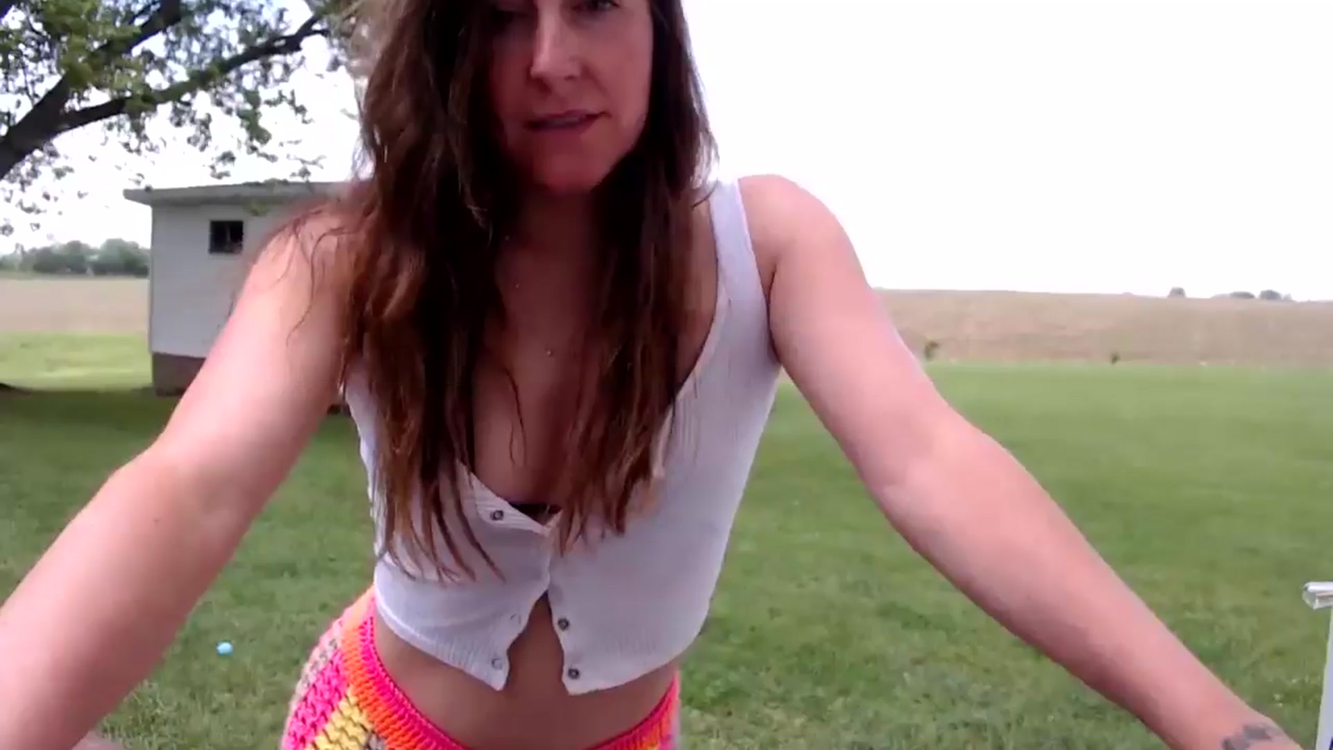 Gallery image thumbnail from FarmGirl__'s myfreecams stream on, 06/08/2025, 18:50 image 2 of 20